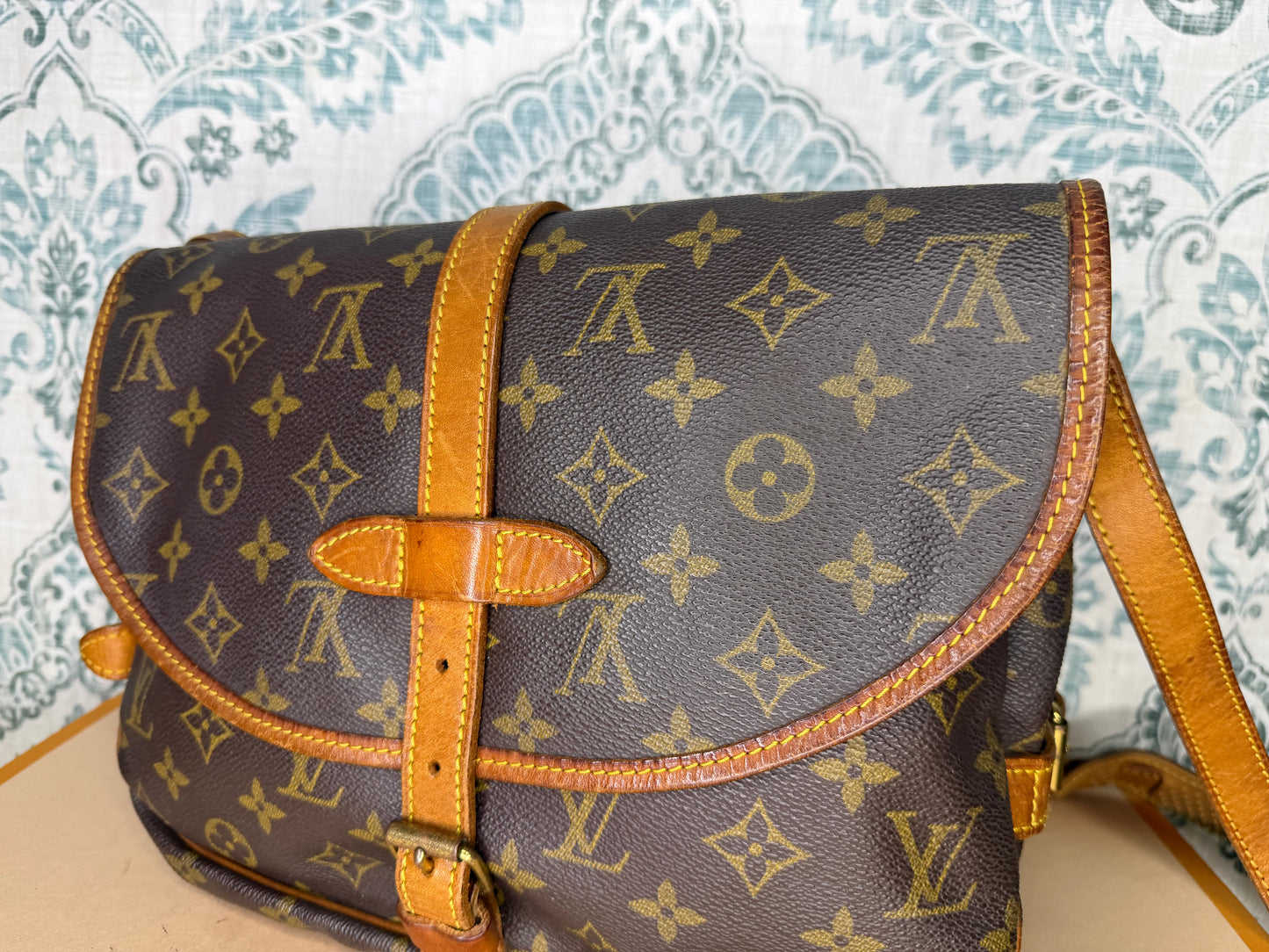 Louis Vuitton Saumur 30