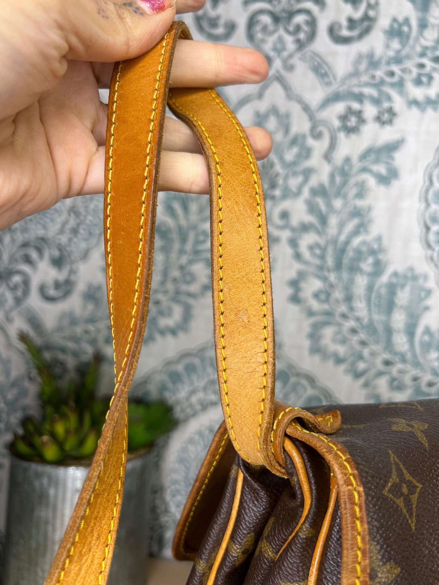 Louis Vuitton Saumur 30