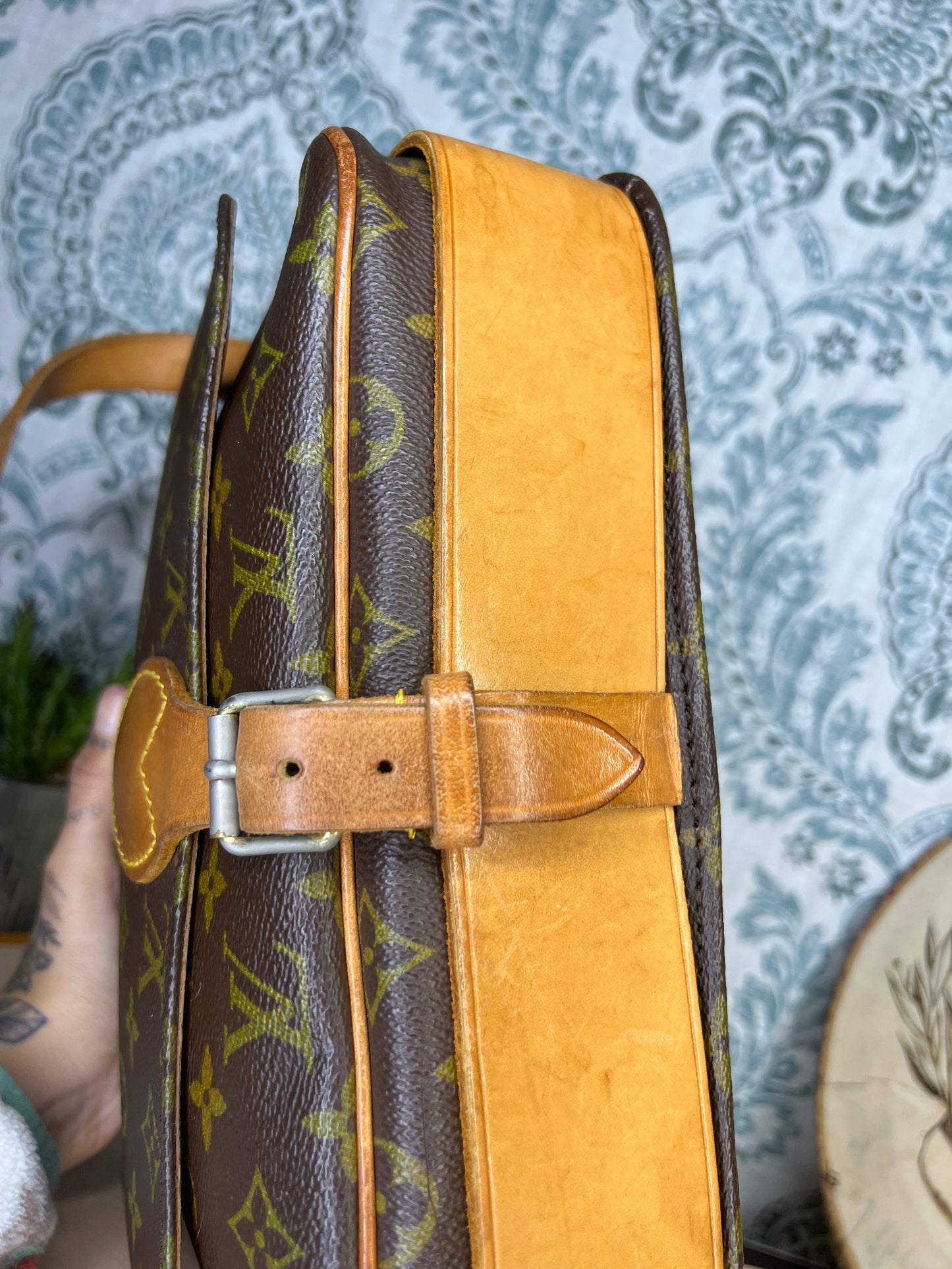 Louis Vuitton Cartouchiere GM