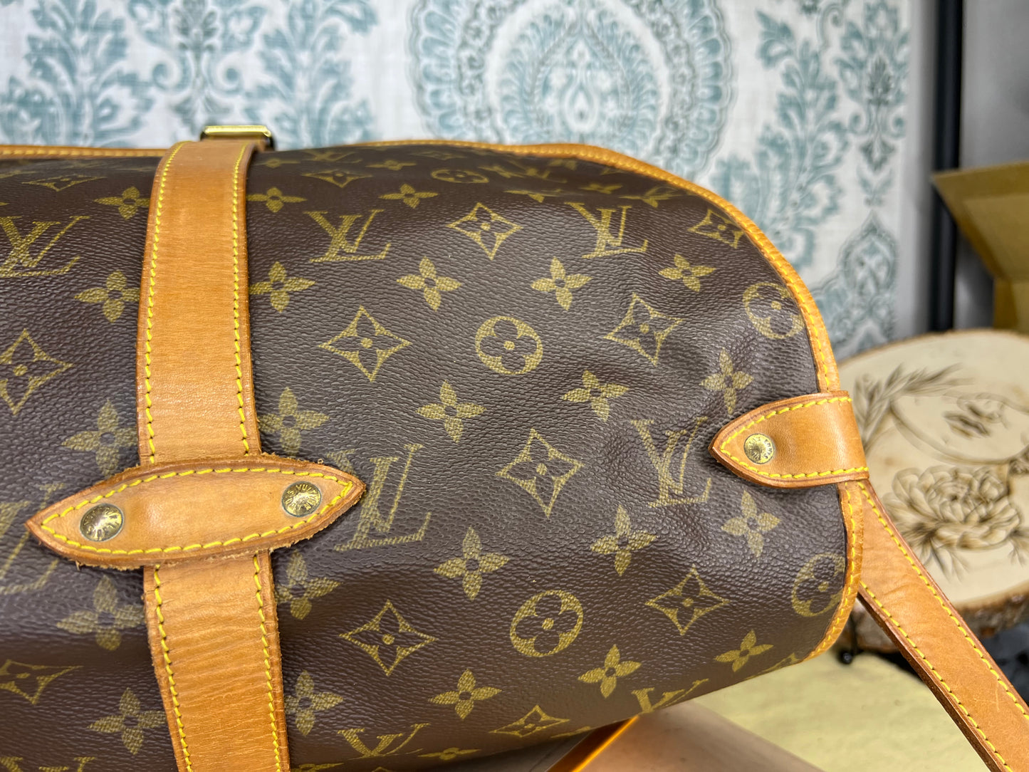 Louis Vuitton Saumur 35