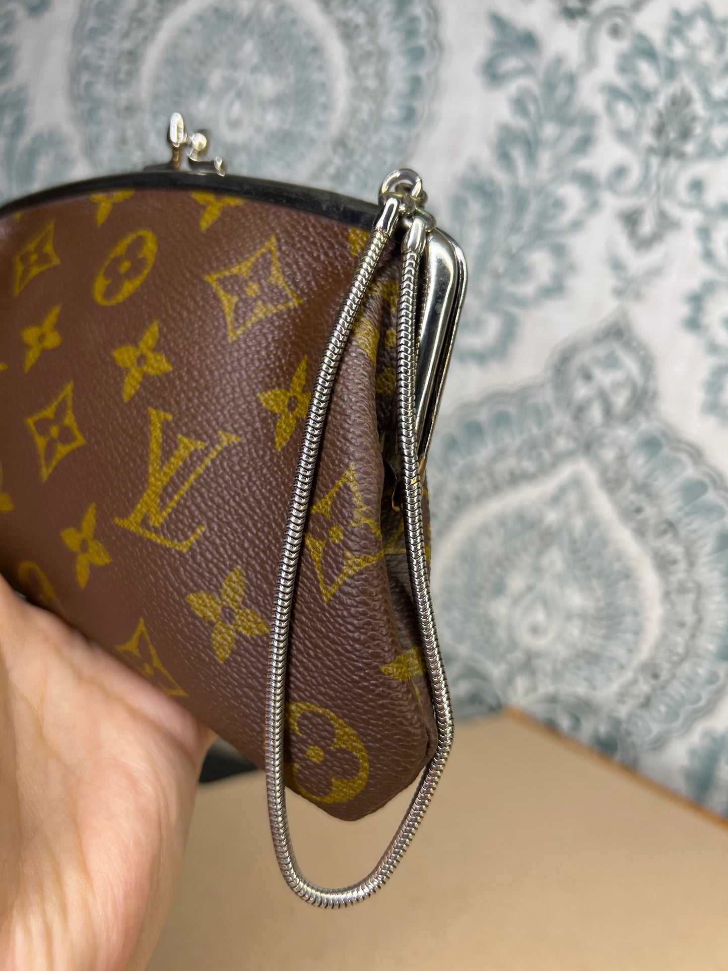 Louis Vuitton French Company Kisslock Pouch