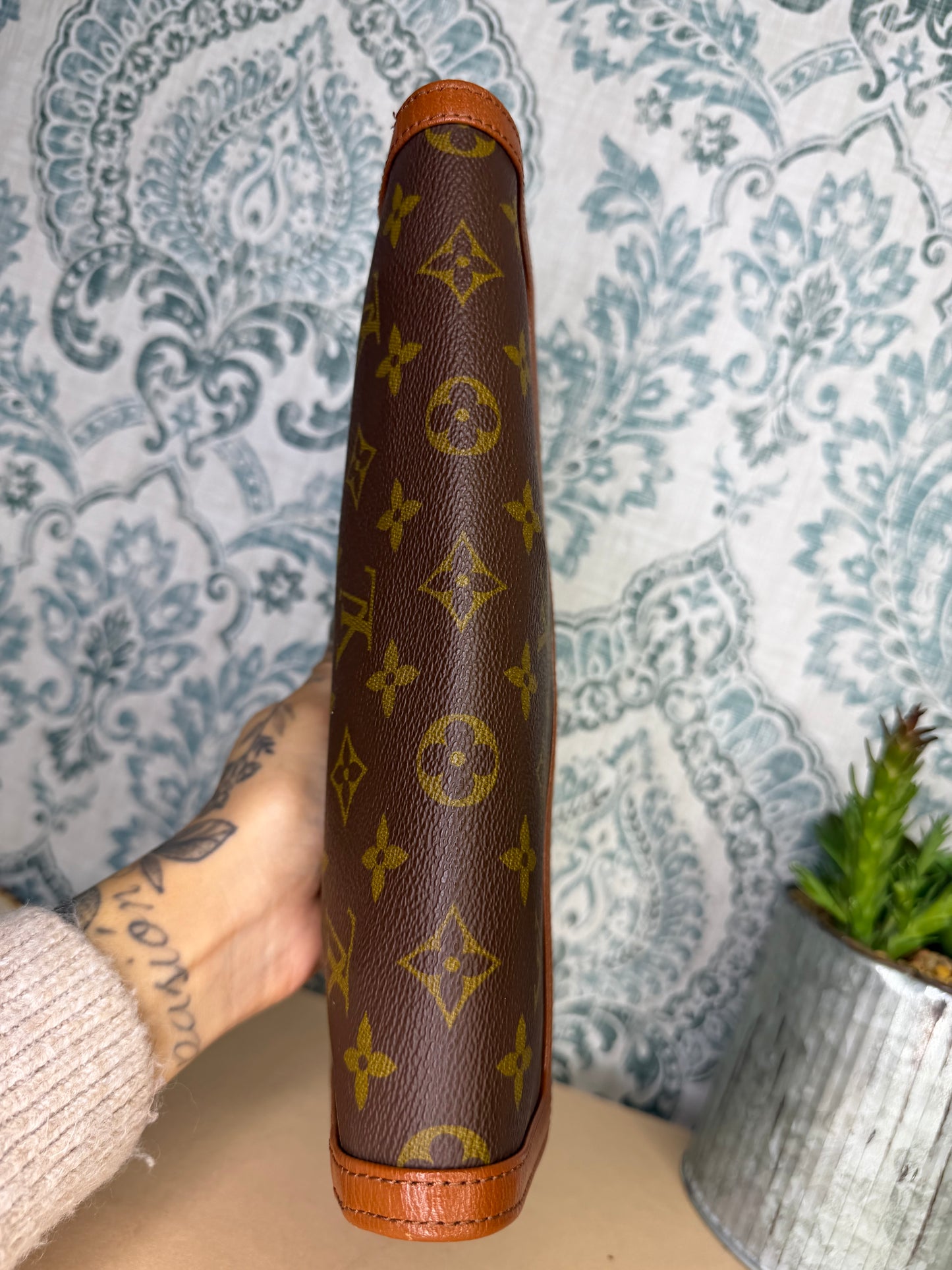 Louis Vuitton Pochette Dame PM Clutch
