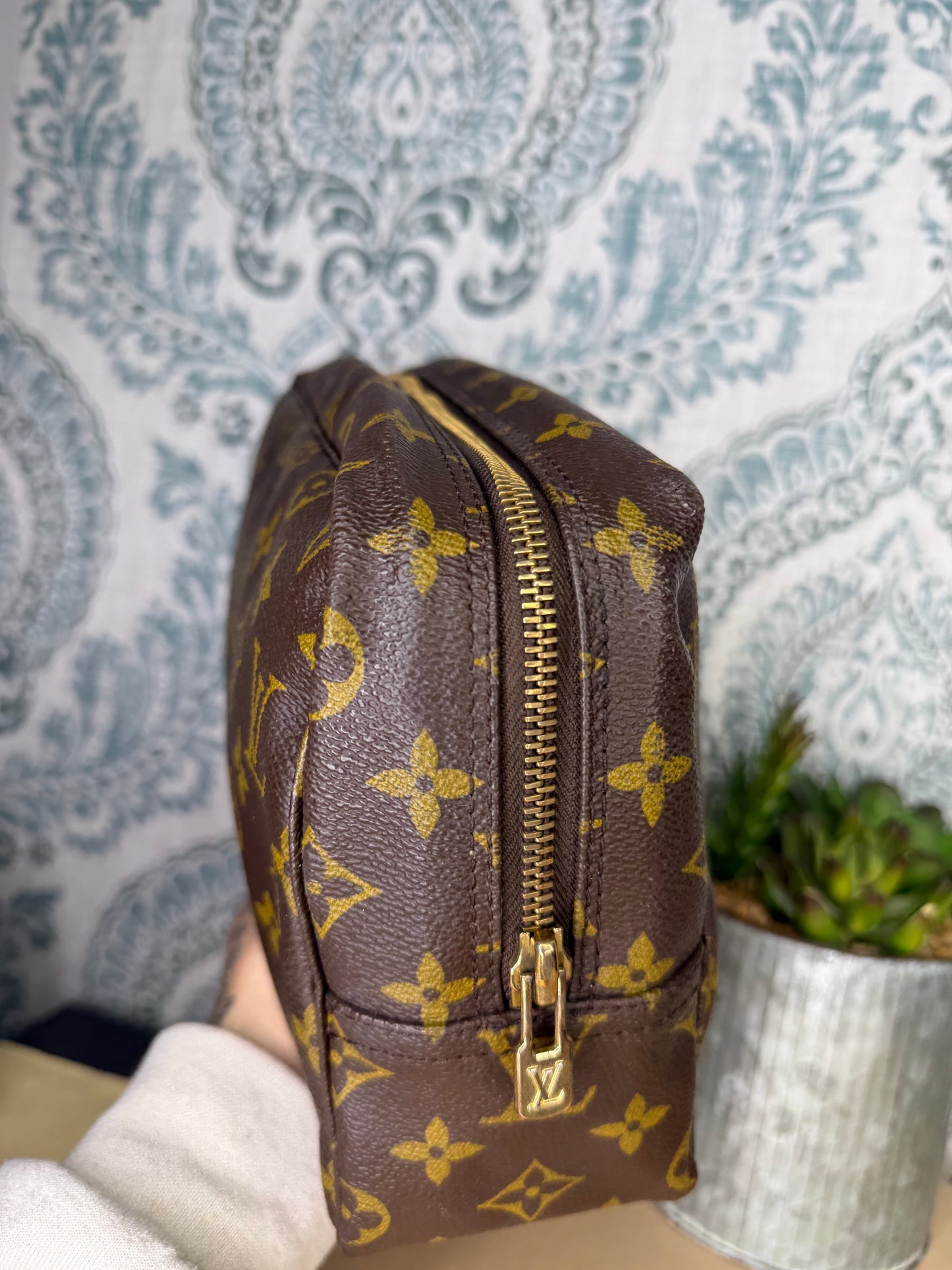 Louis Vuitton Trousse 28