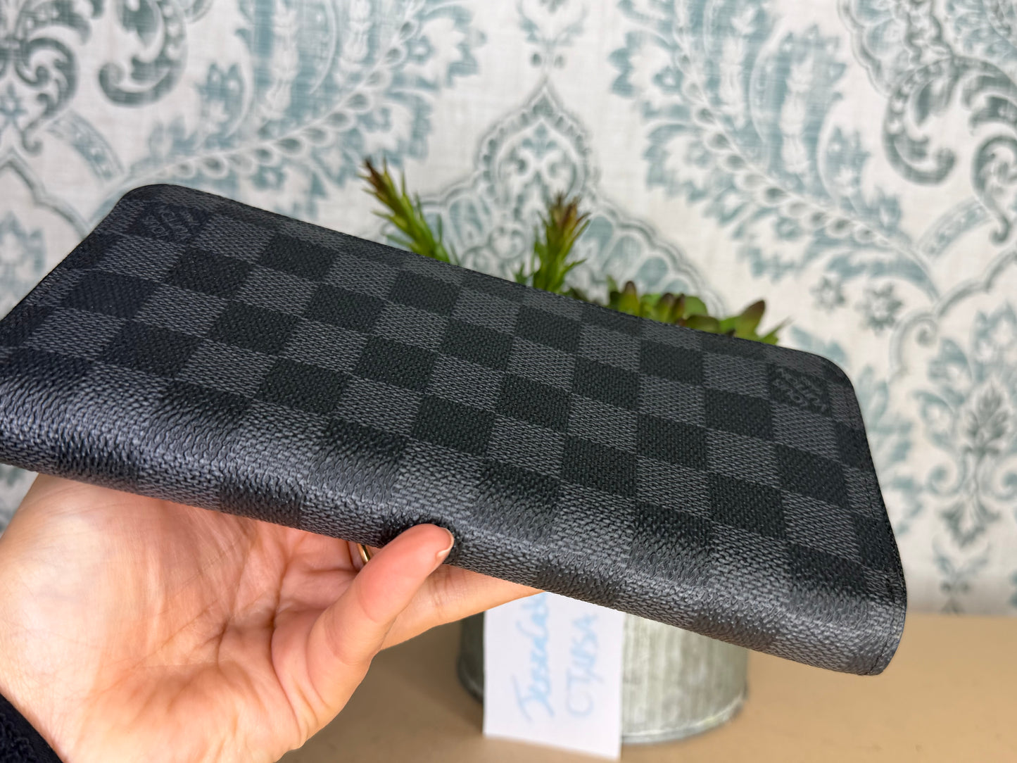 Louis Vuitton Zippy Vertical Wallet