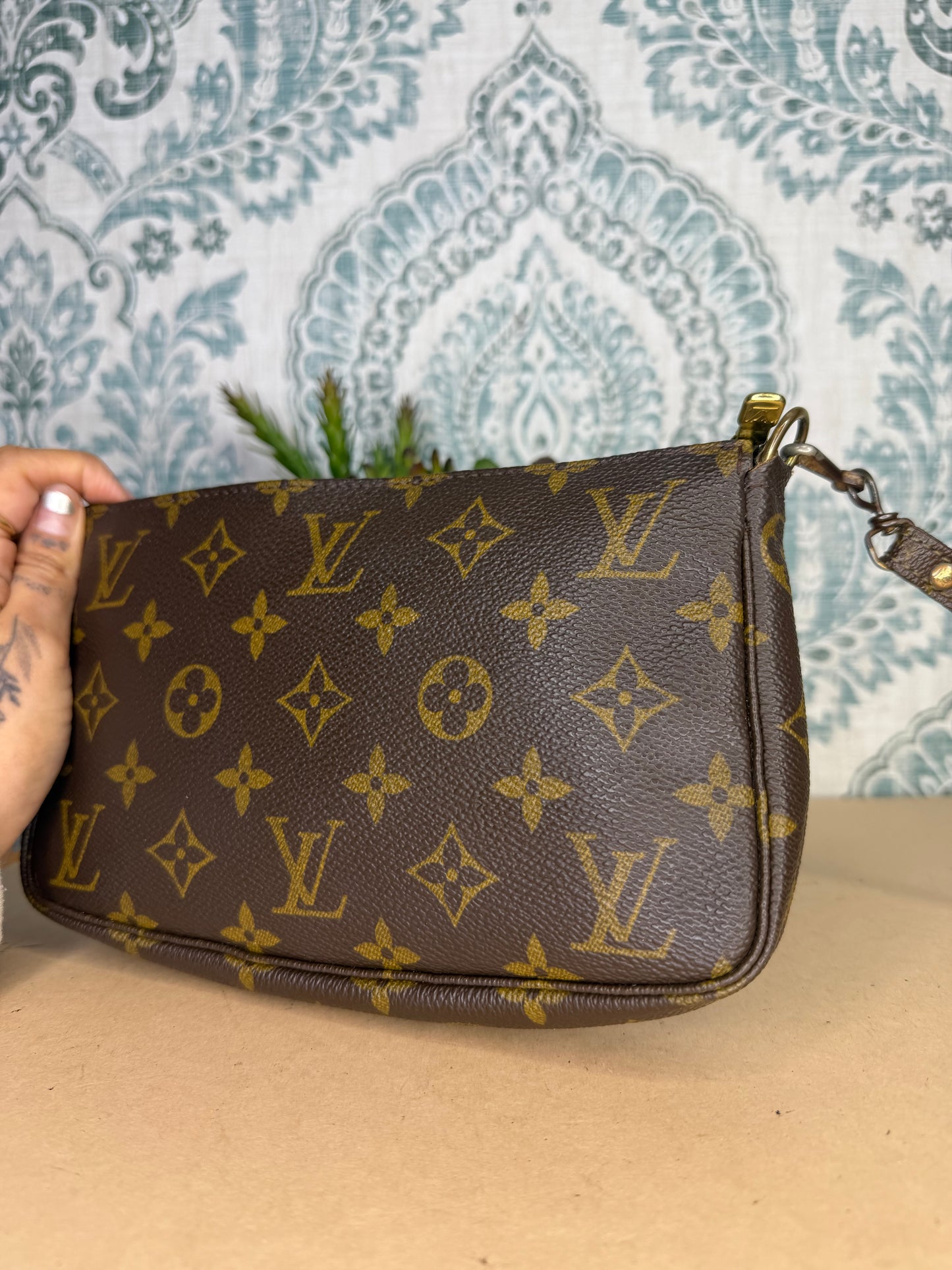 Louis Vuitton Pochette Accessories with Monogram Strap