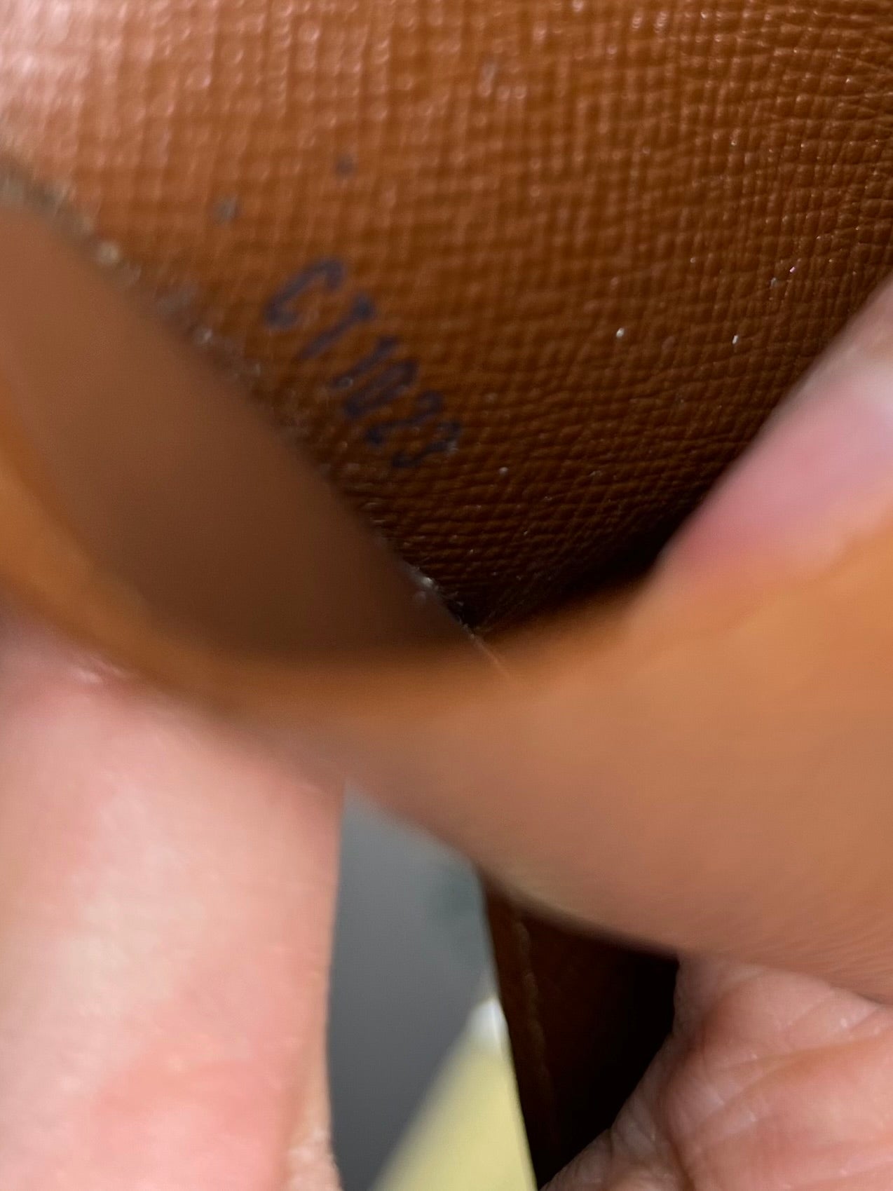 Louis Vuitton 6 Key Holder