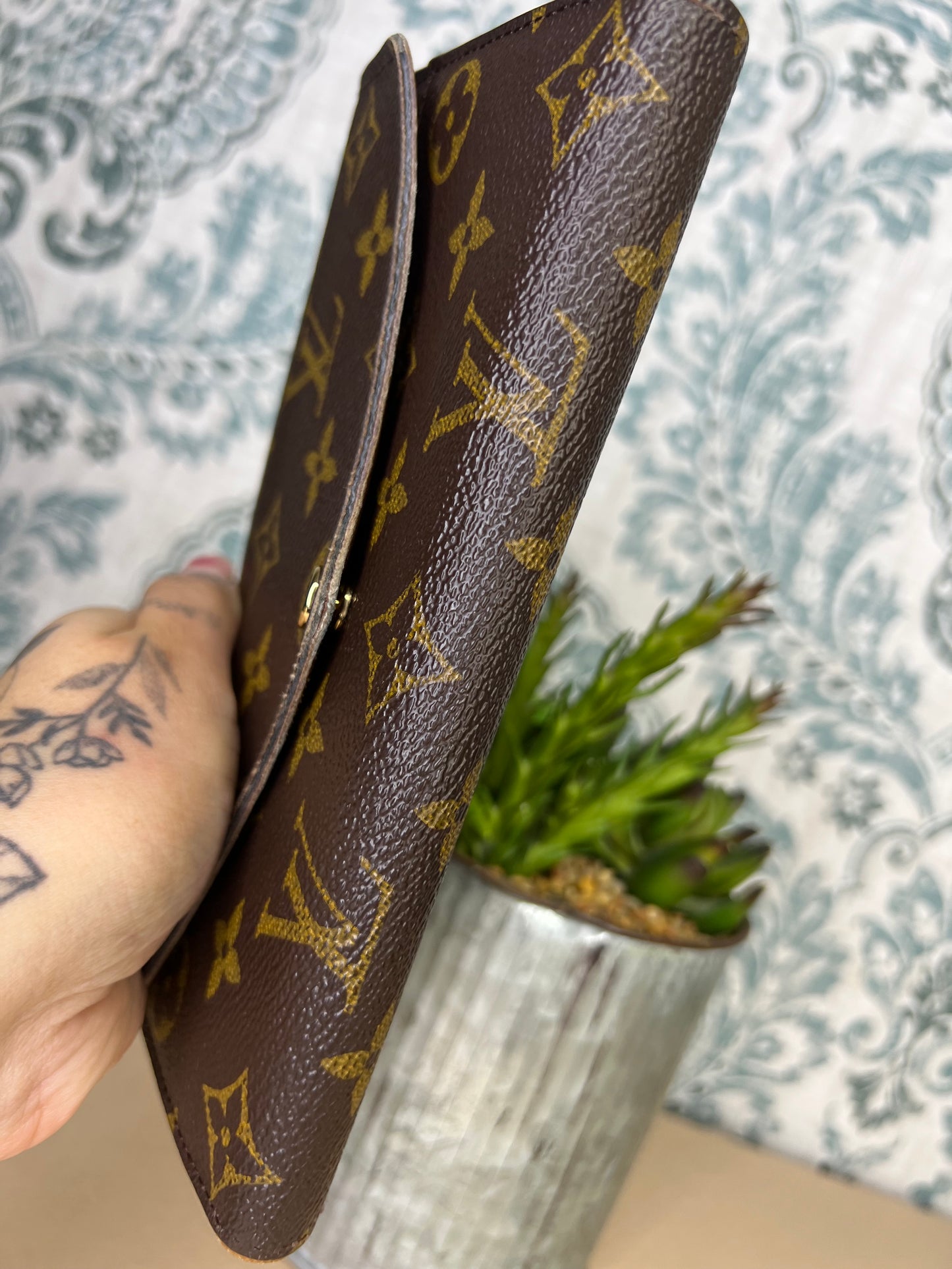 Louis Vuitton Monogram Sarah Wallet NM