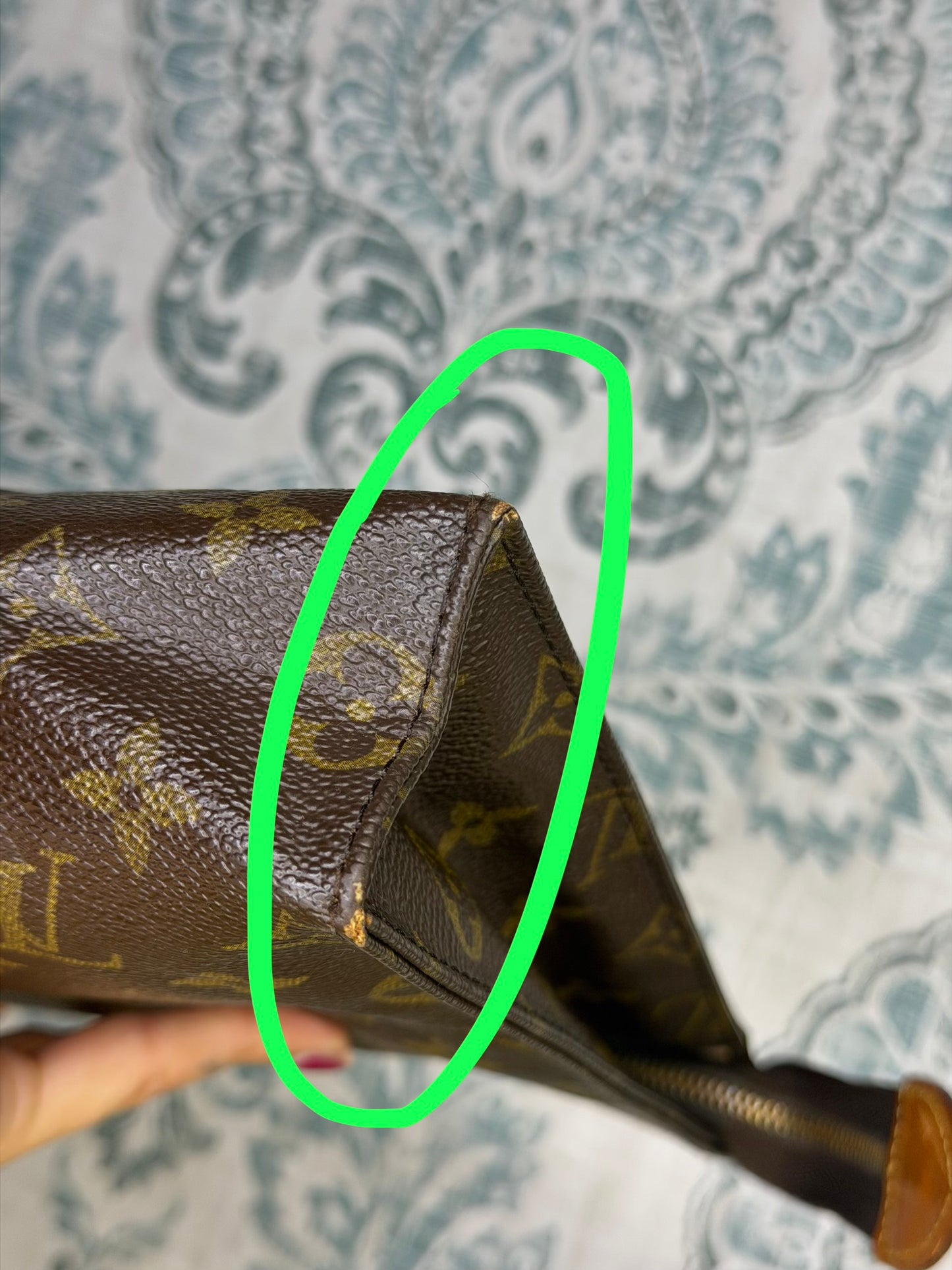 Louis Vuitton Monogram Toiletry 26