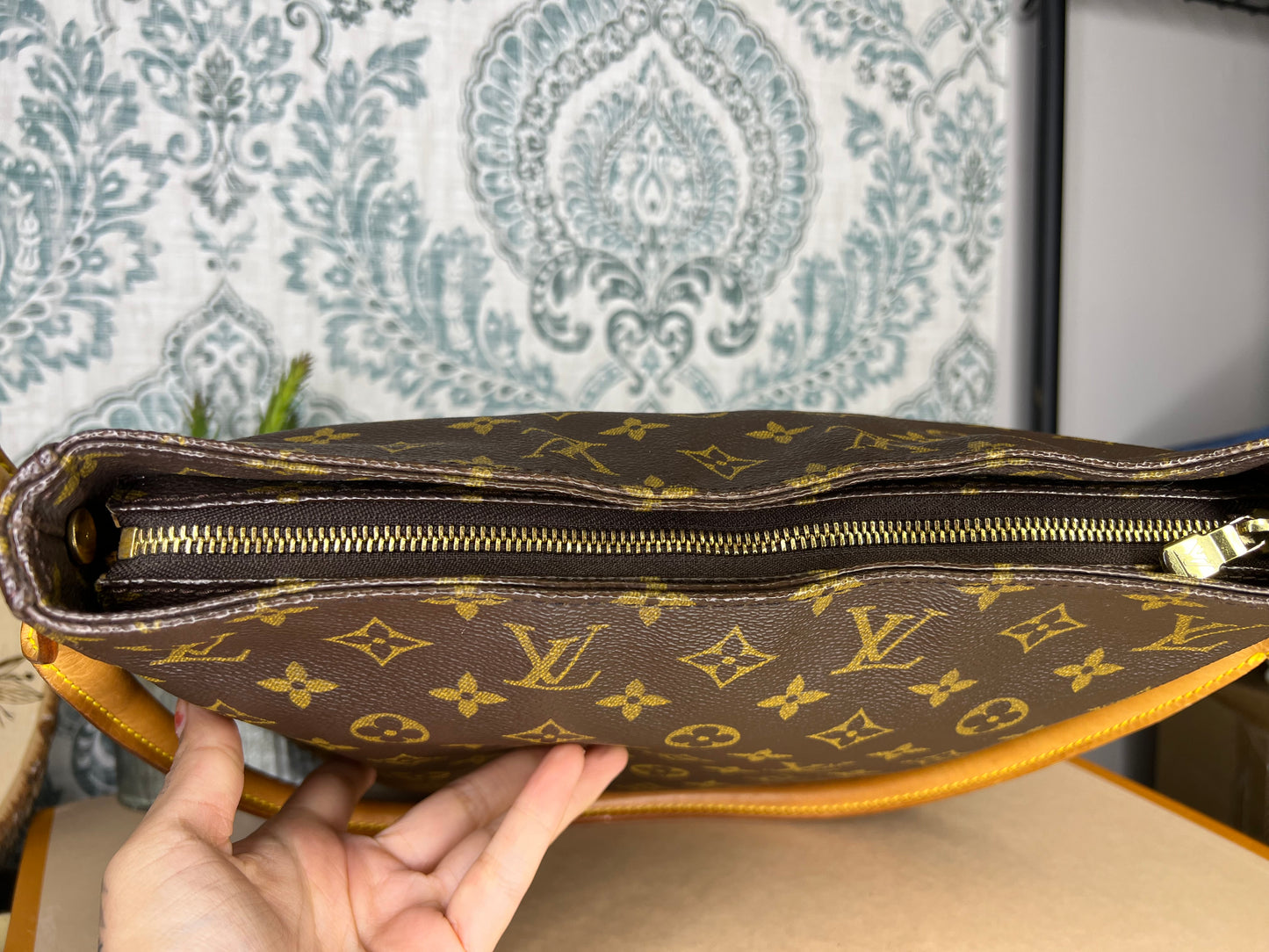 Louis Vuitton Looping GM