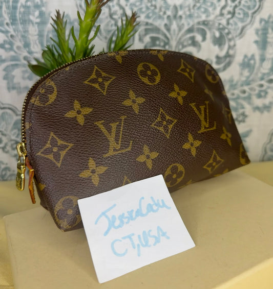 Louis Vuitton Cosmetic PM