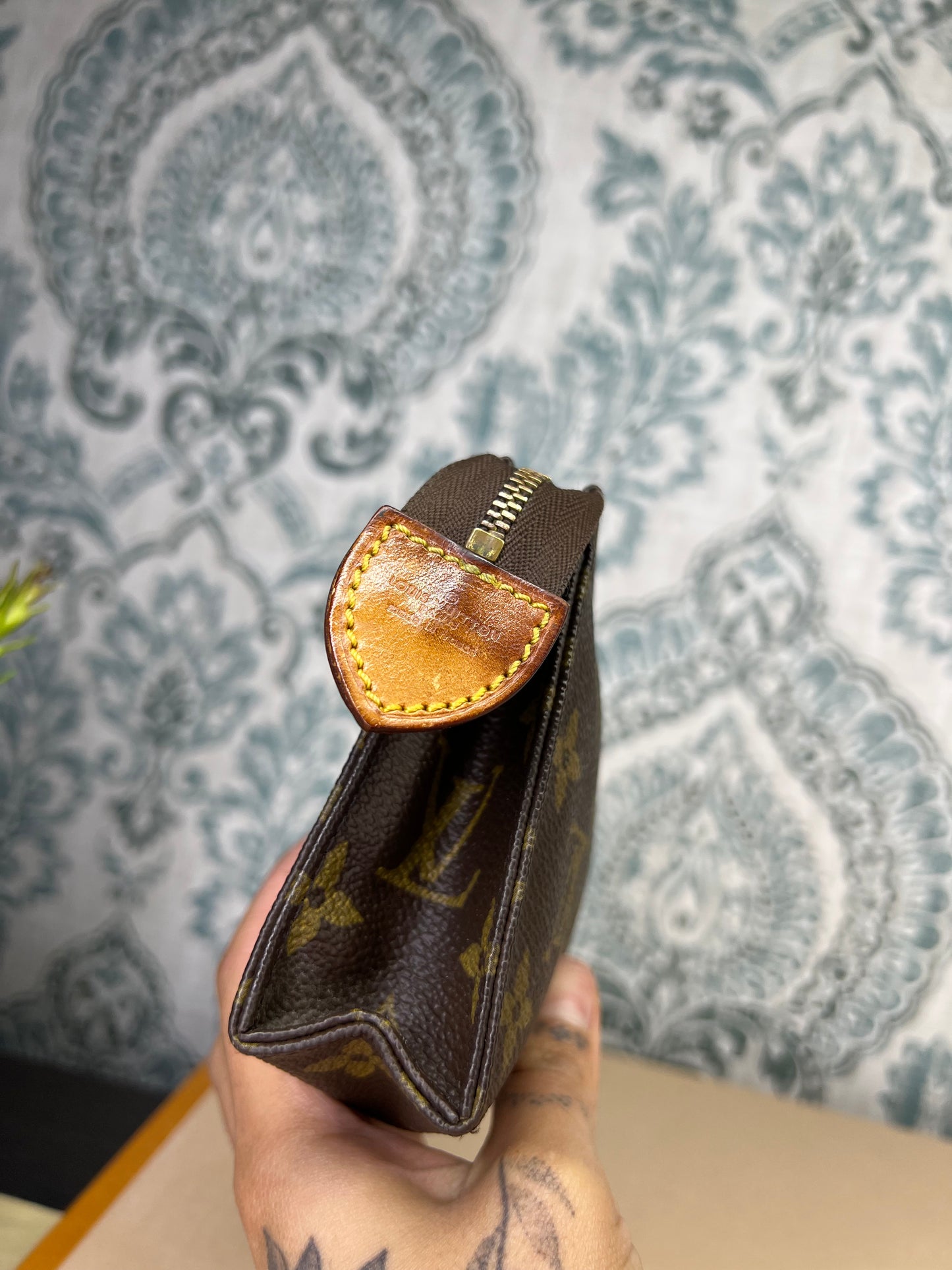 Louis Vuitton Toiletry 15