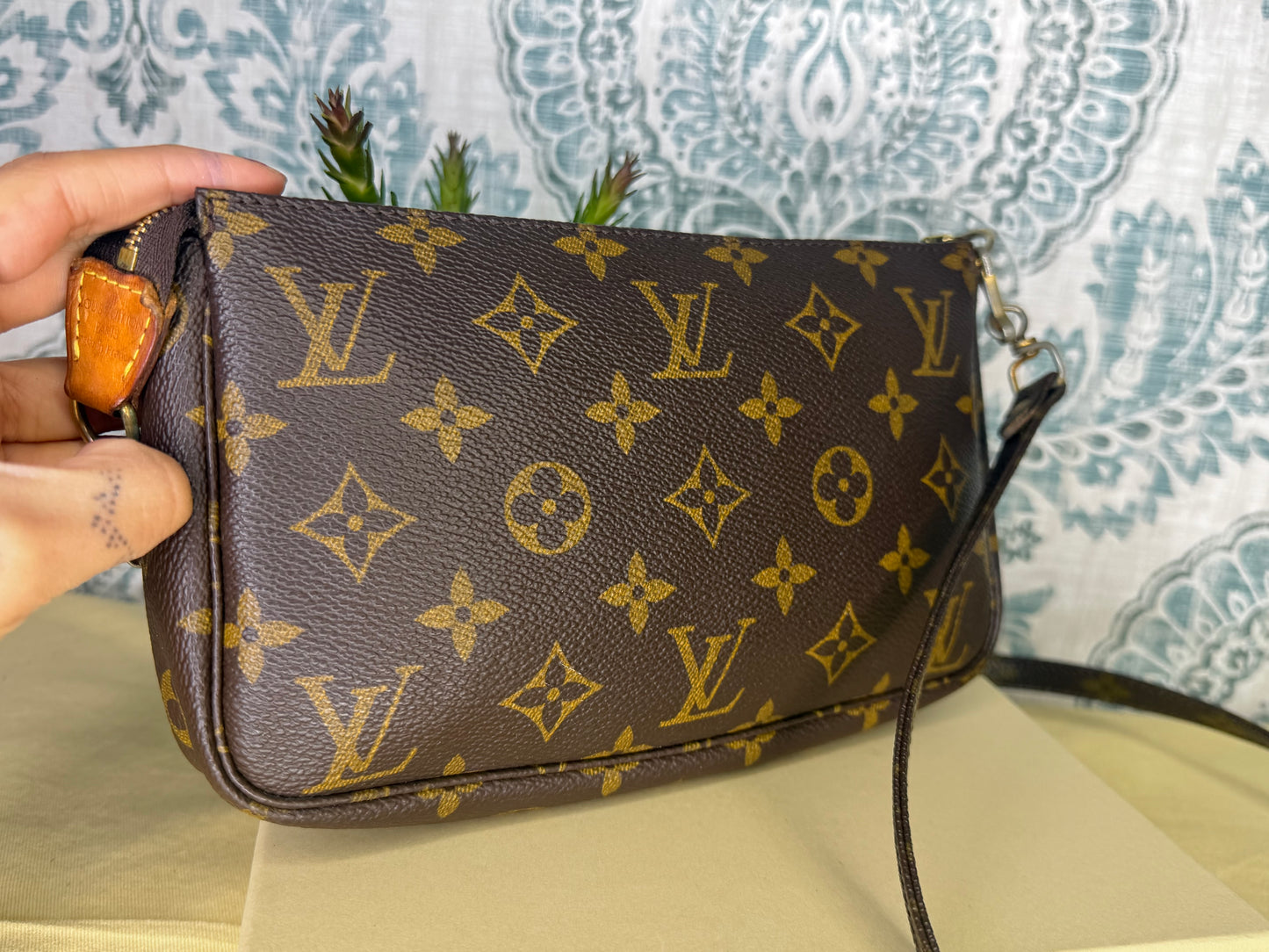 Louis Vuitton Pochette Accessories with Monogram Strap