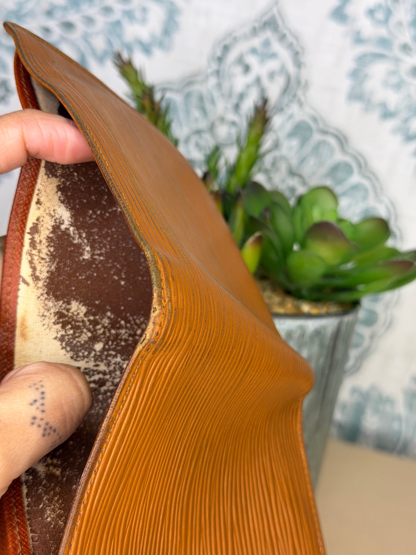 Louis Vuitton Epi Bifold Canelle