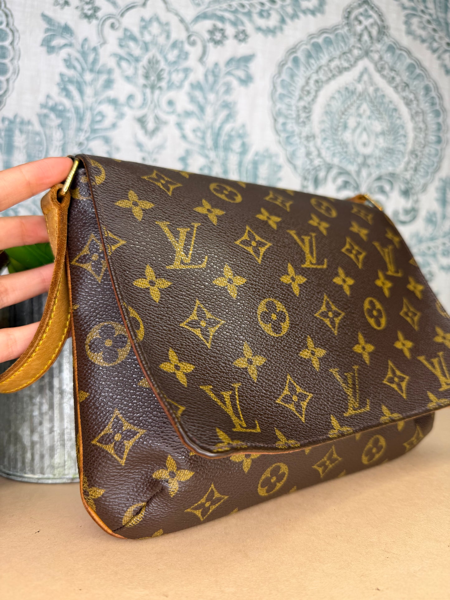 Louis Vuitton Musette Tango (short strap version)