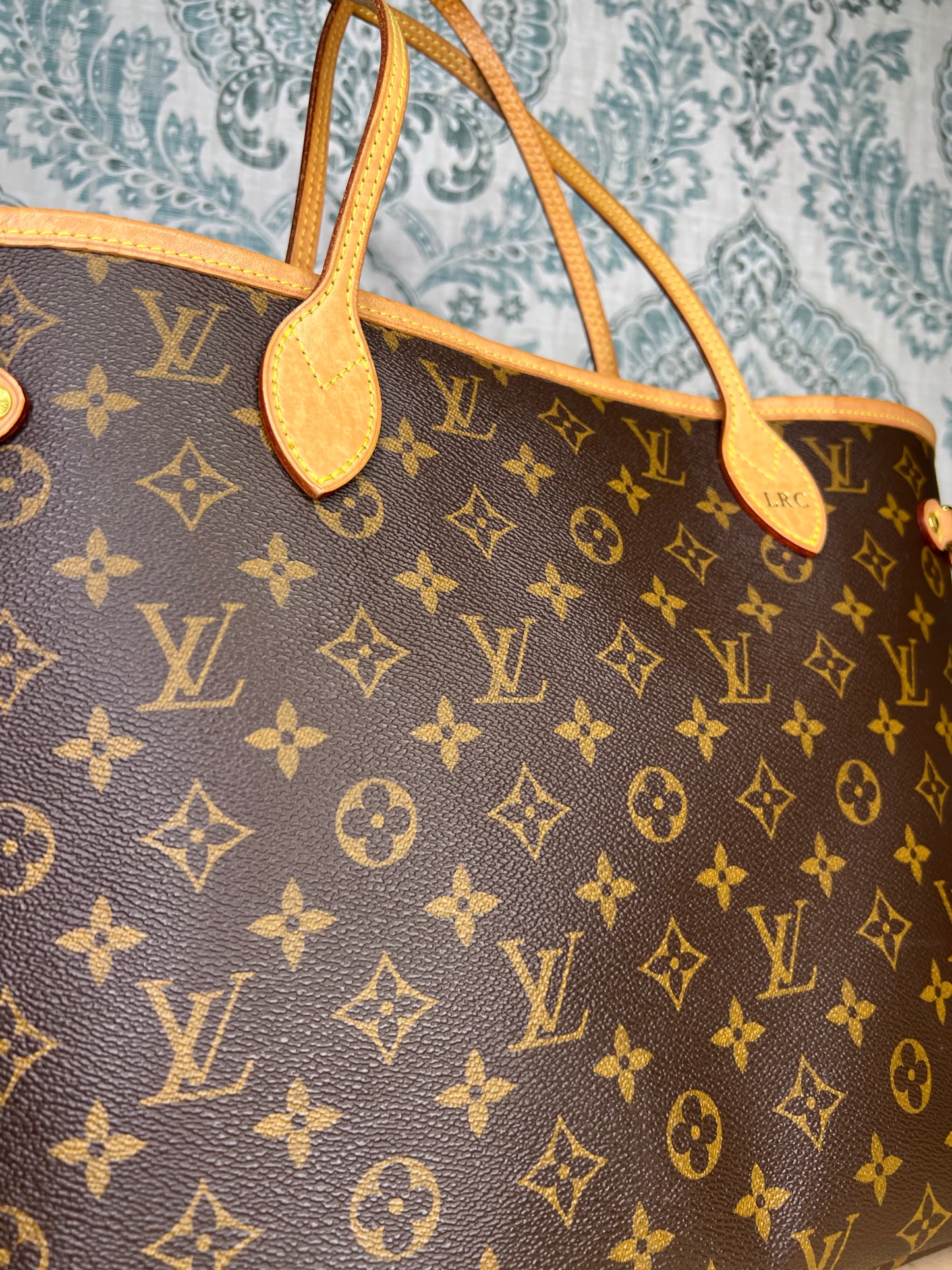 Neverfull MM Cherry Red