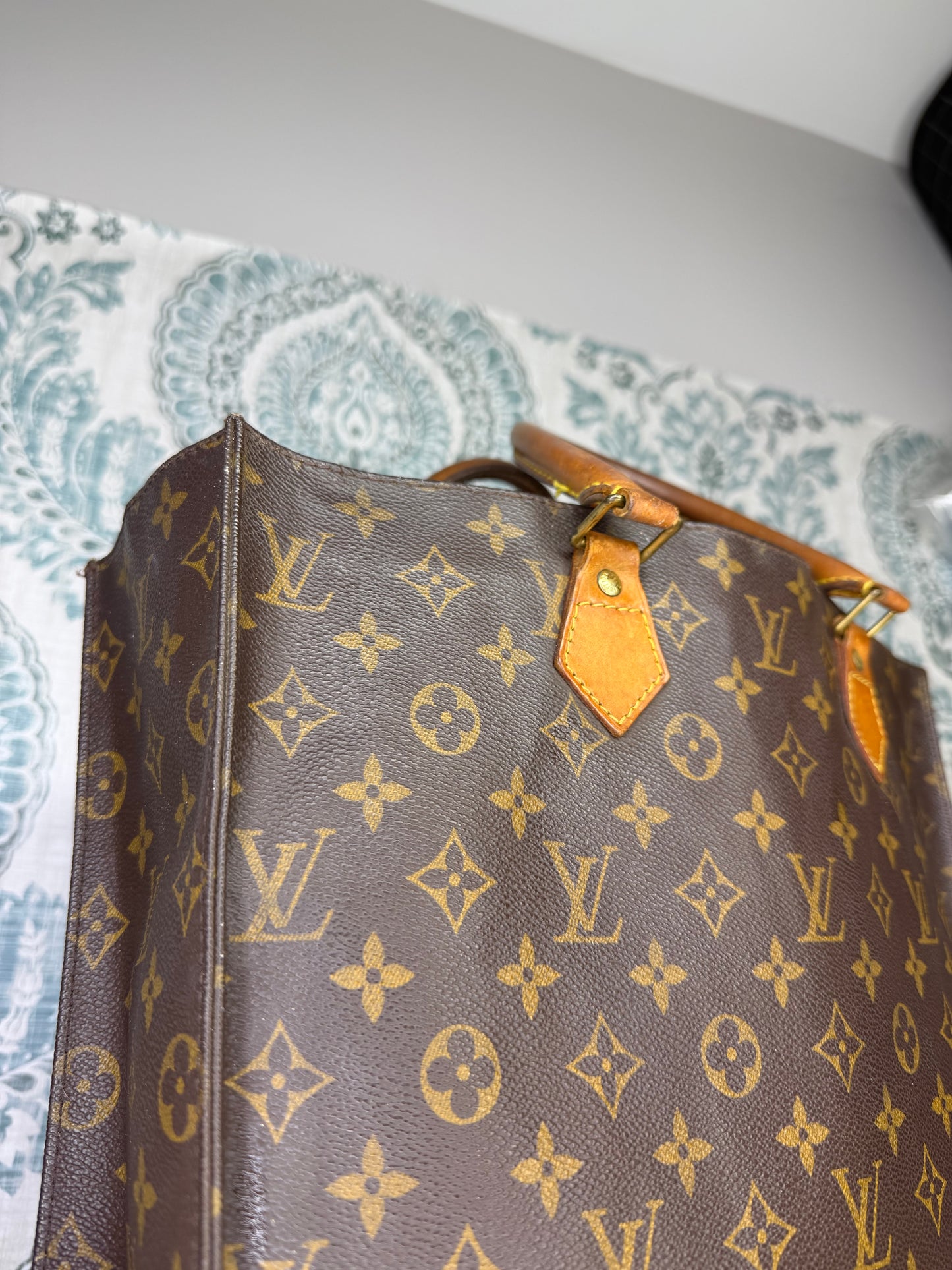 Louis Vuitton Sac Plat