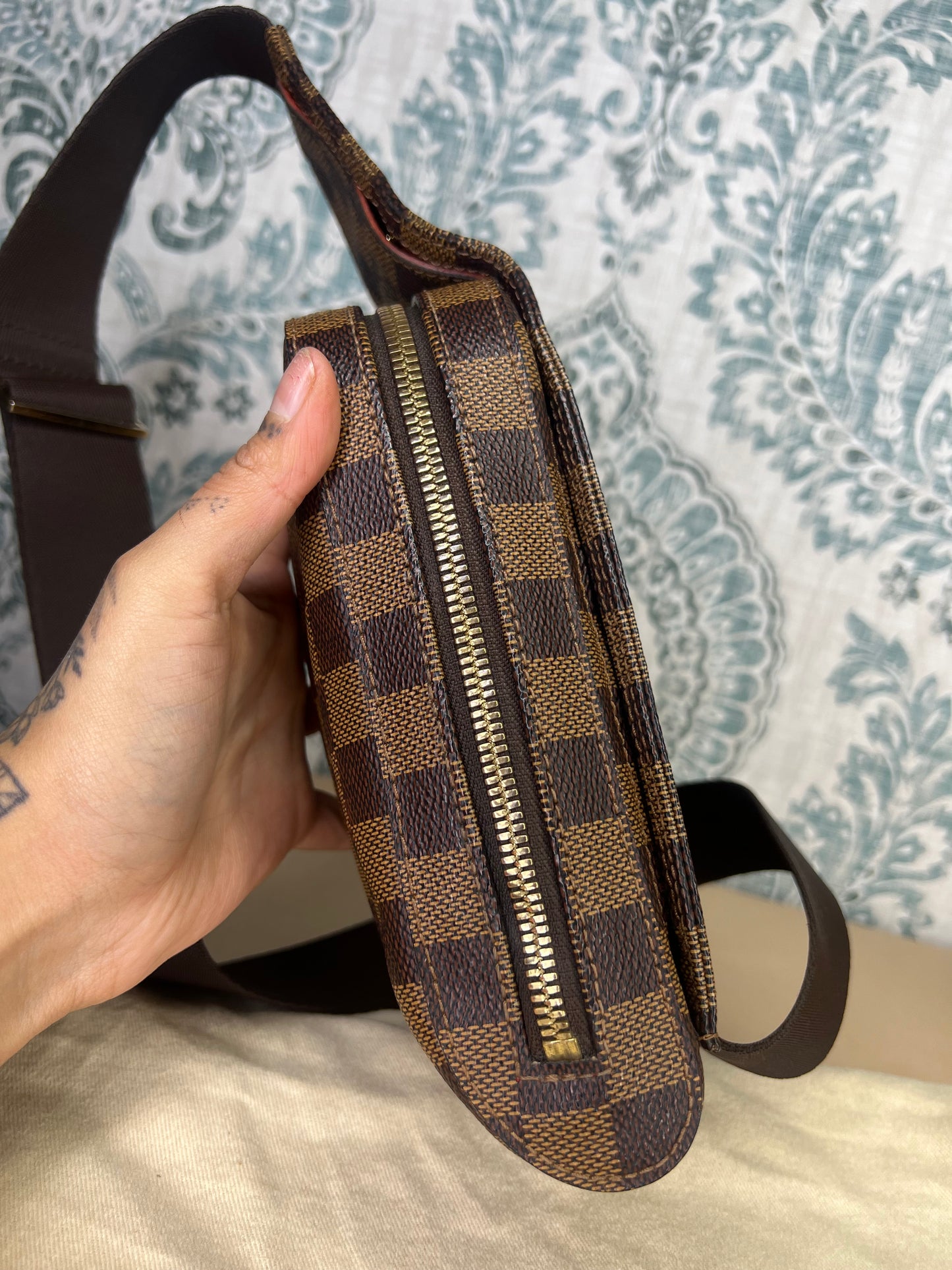 Louis Vuitton Geronimo Sling Bag