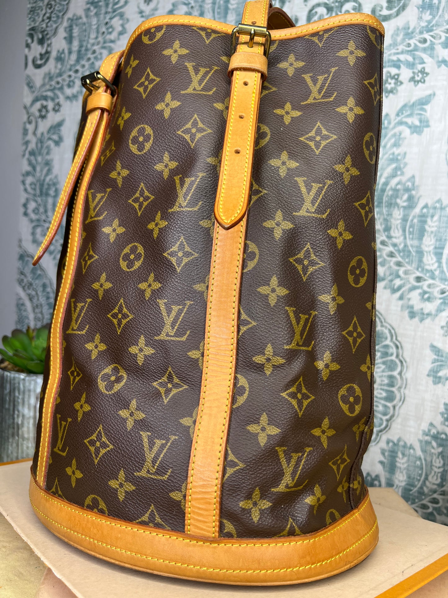 Louis Vuitton Bucket GM