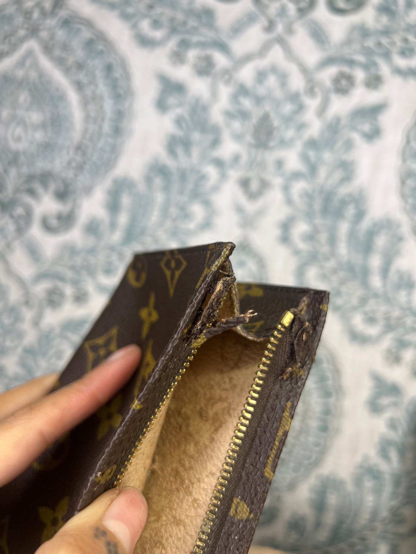 Louis Vuitton Bucket Pouch PM (damaged)