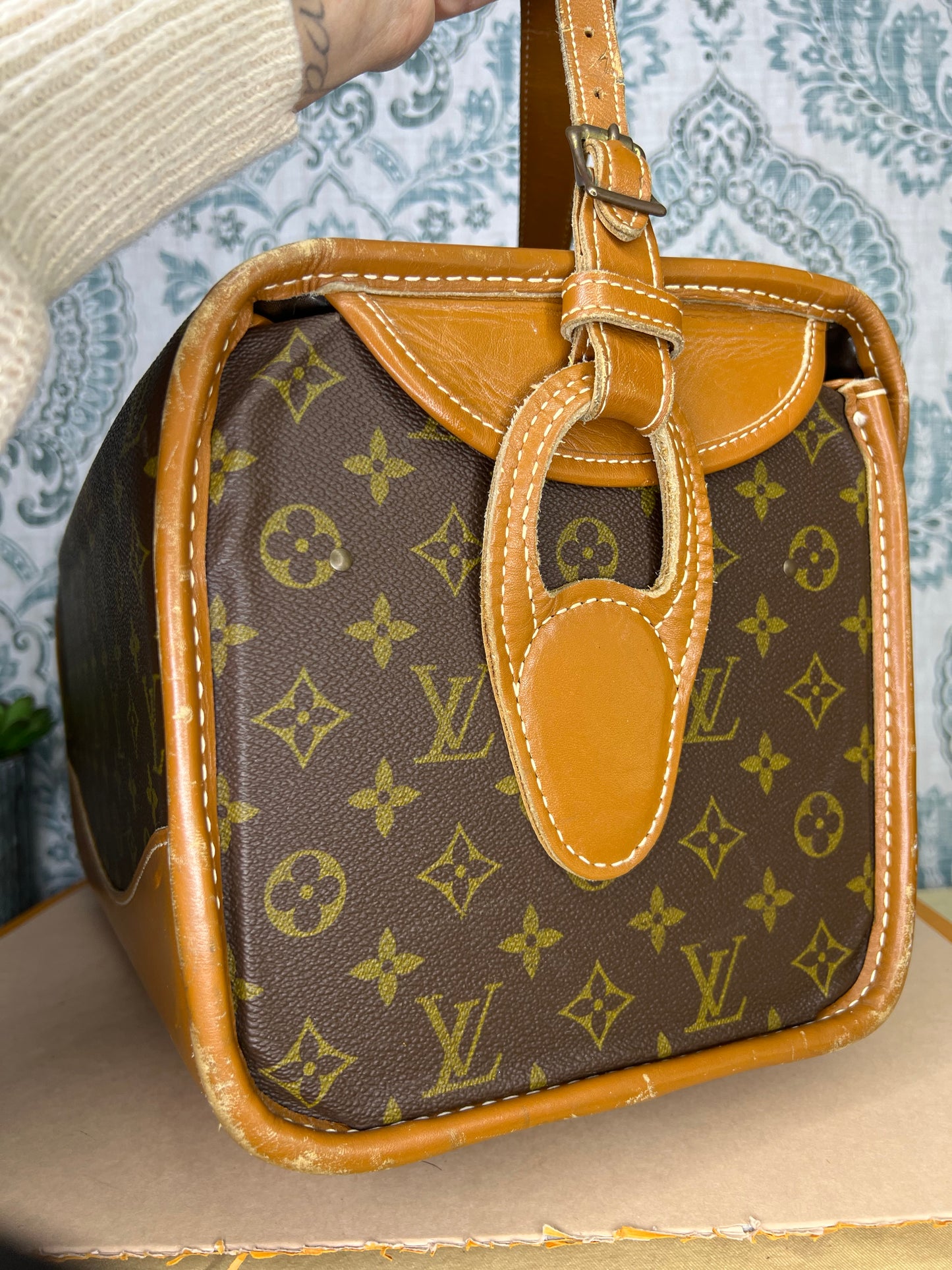 Louis Vuitton French Company Vintage Train Case / Cosmetic Case