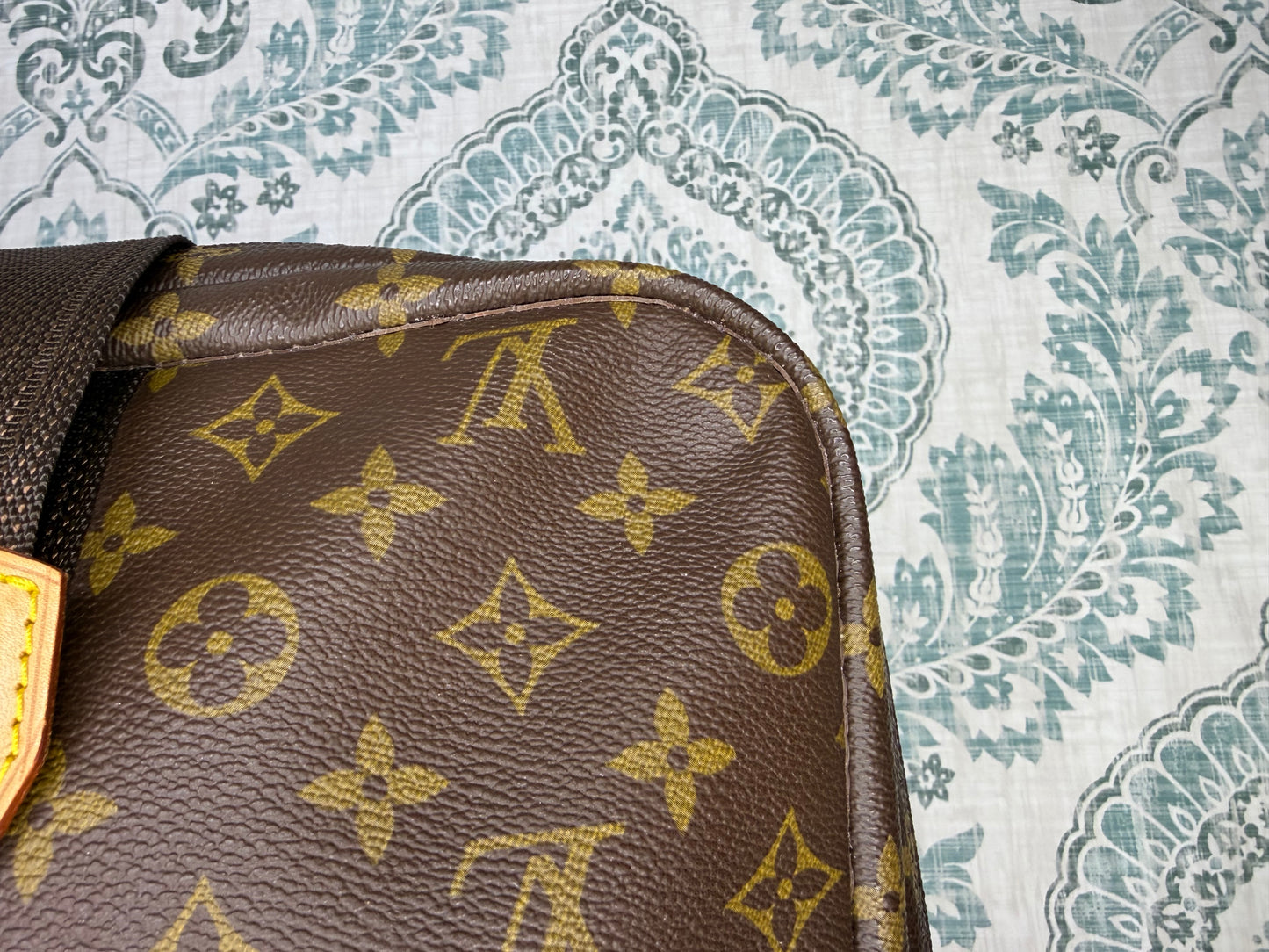 Louis Vuitton Satellite 60 Suit Case