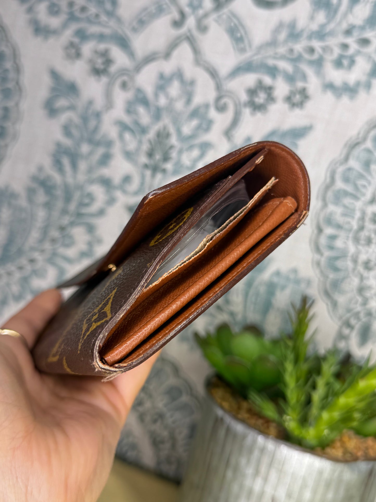 Louis Vuitton Sarah Wallet