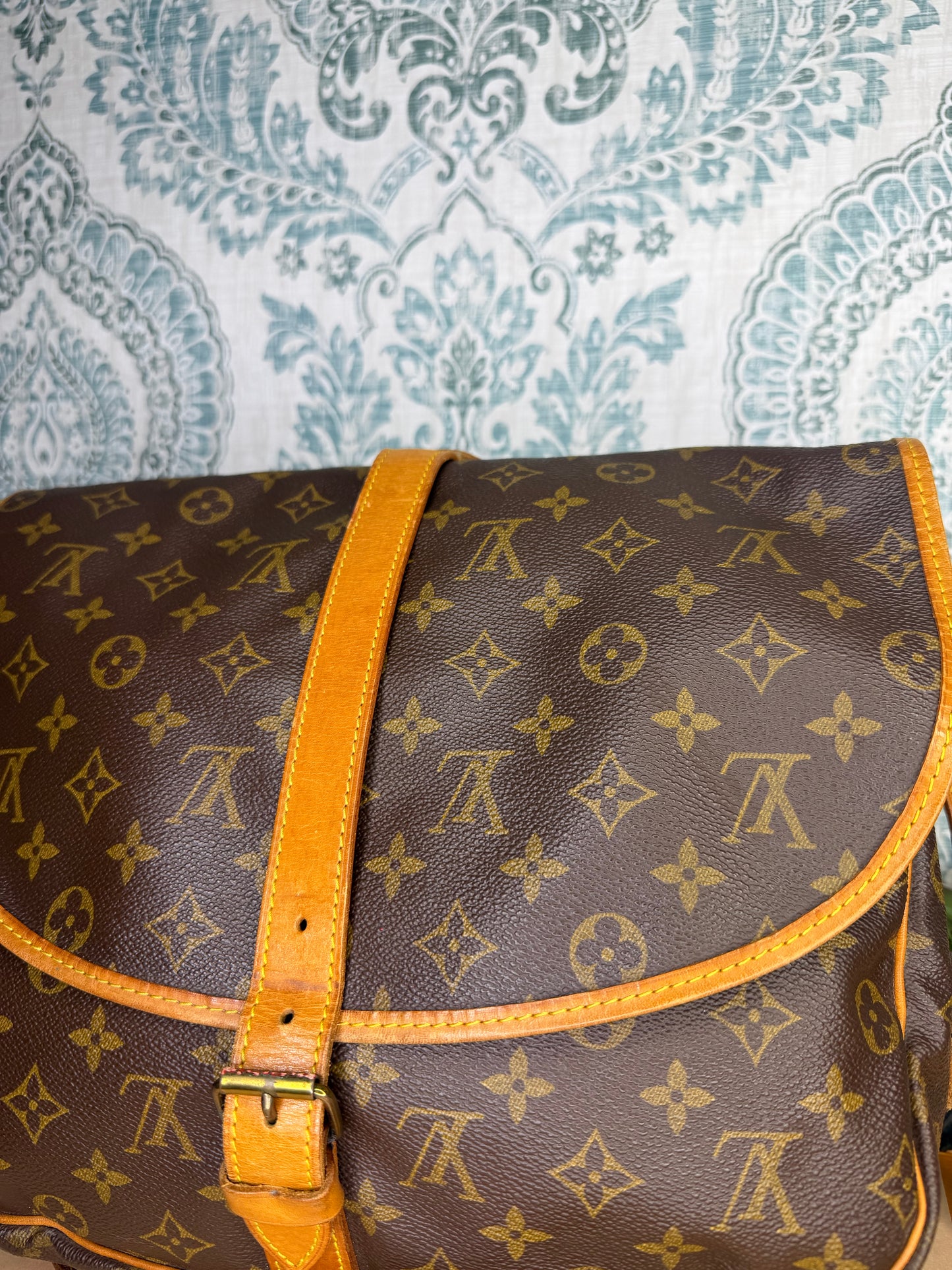 Louis Vuitton Saumur 35