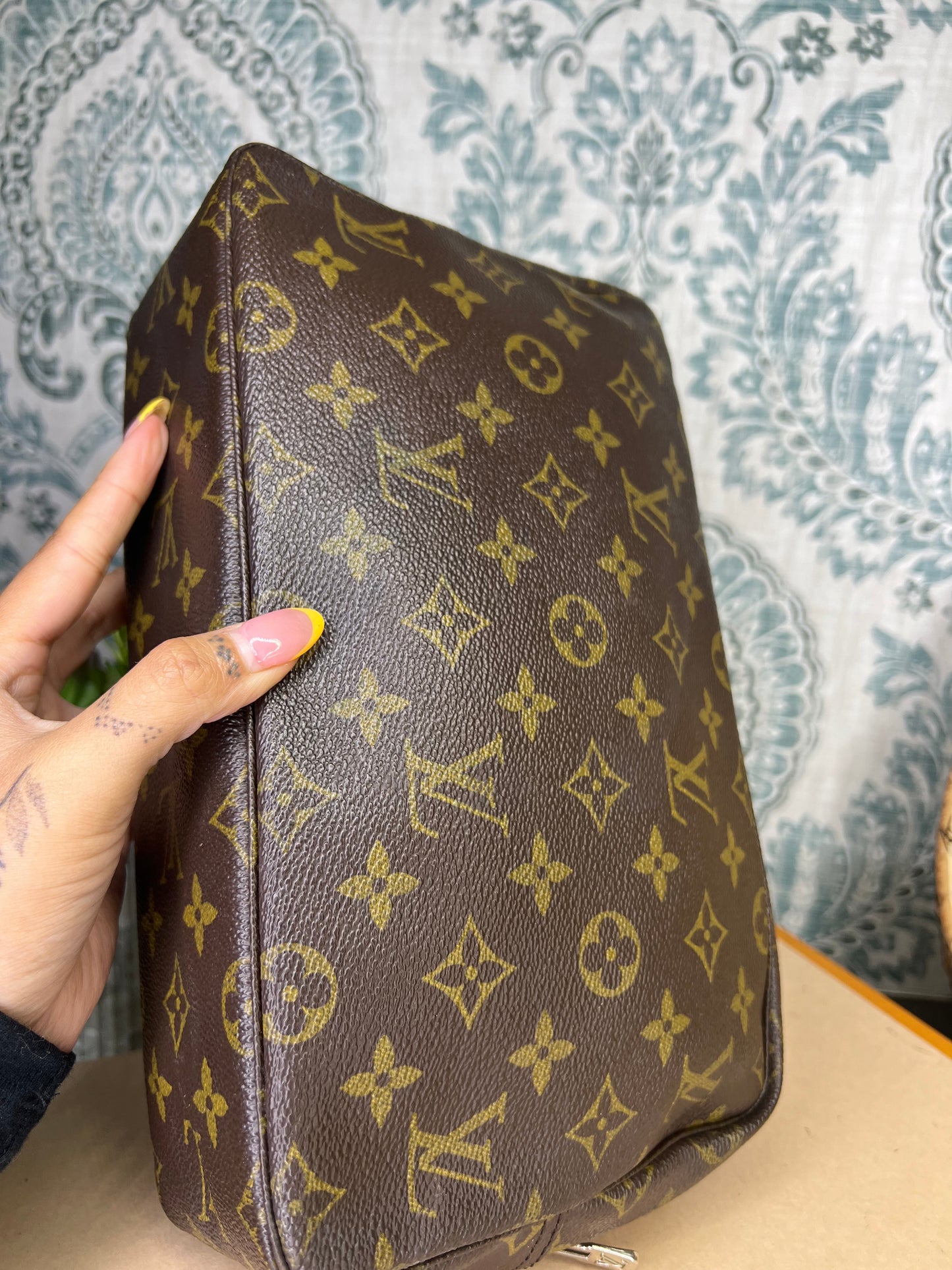 Louis Vuitton Trousse 28