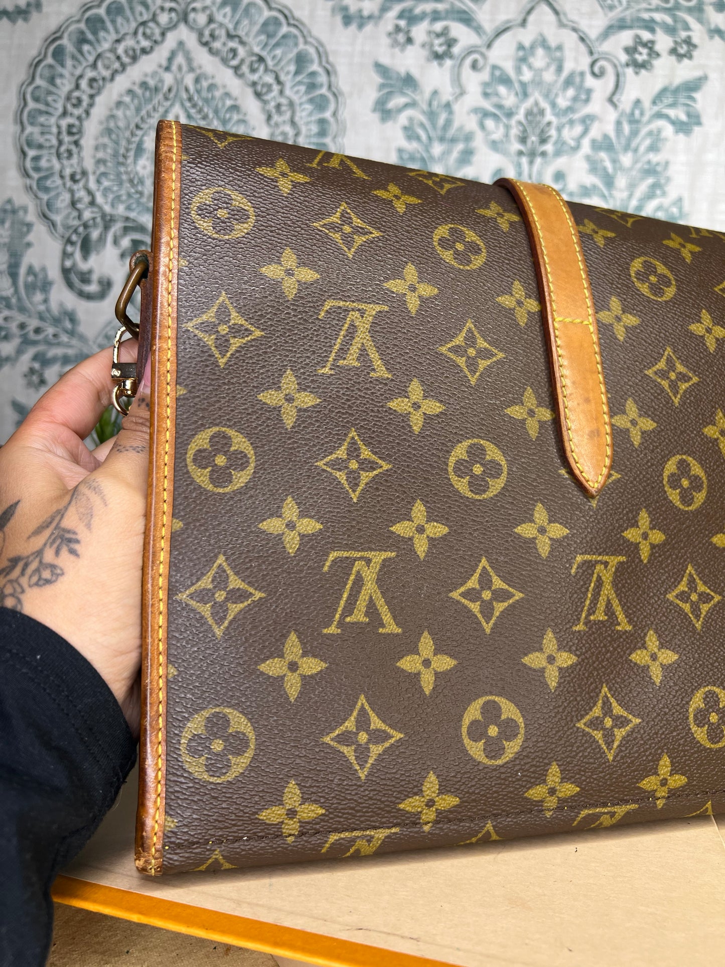 Monogram Portable Serviette

Desktop Organizer