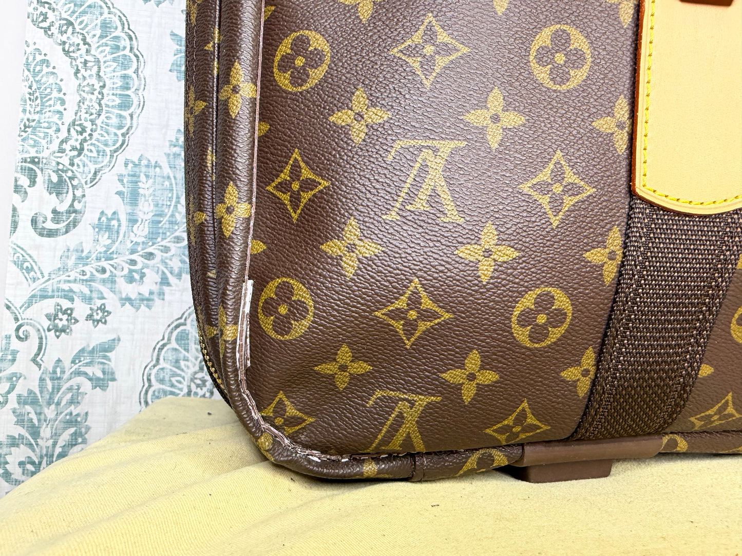 Louis Vuitton Satellite 60 Suit Case