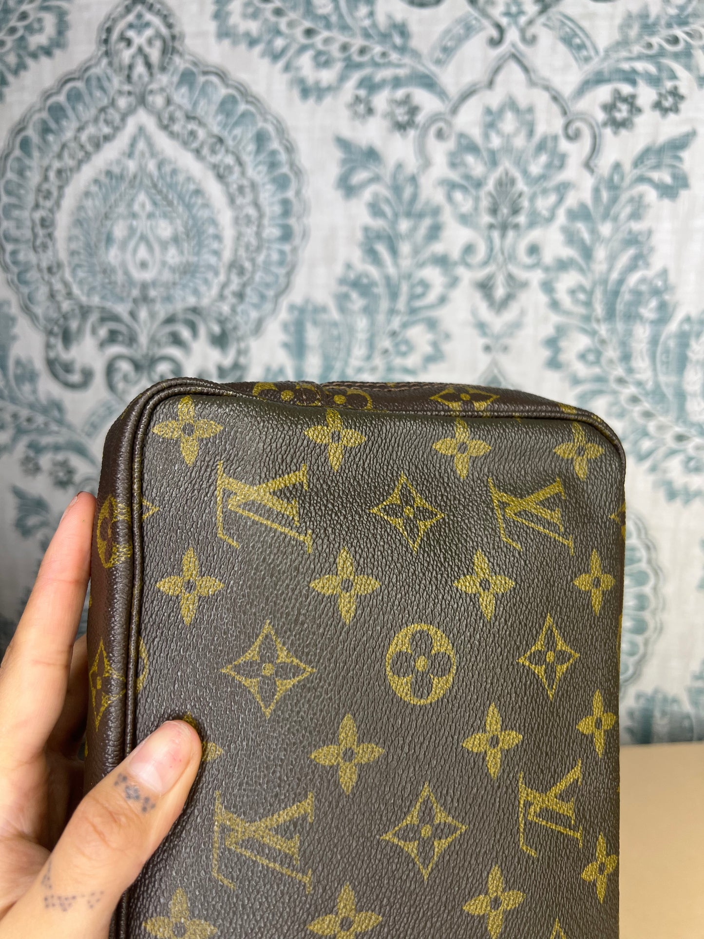 Louis Vuitton Trousse 23