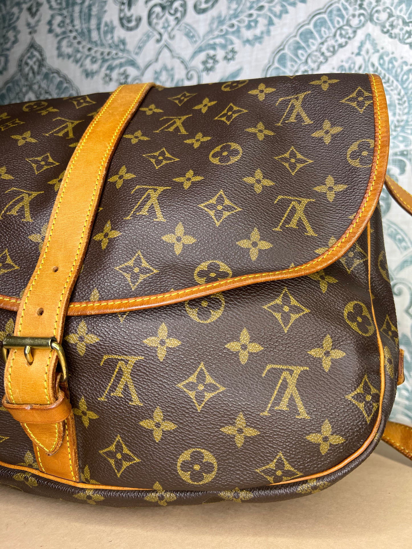 Louis Vuitton Saumur 35