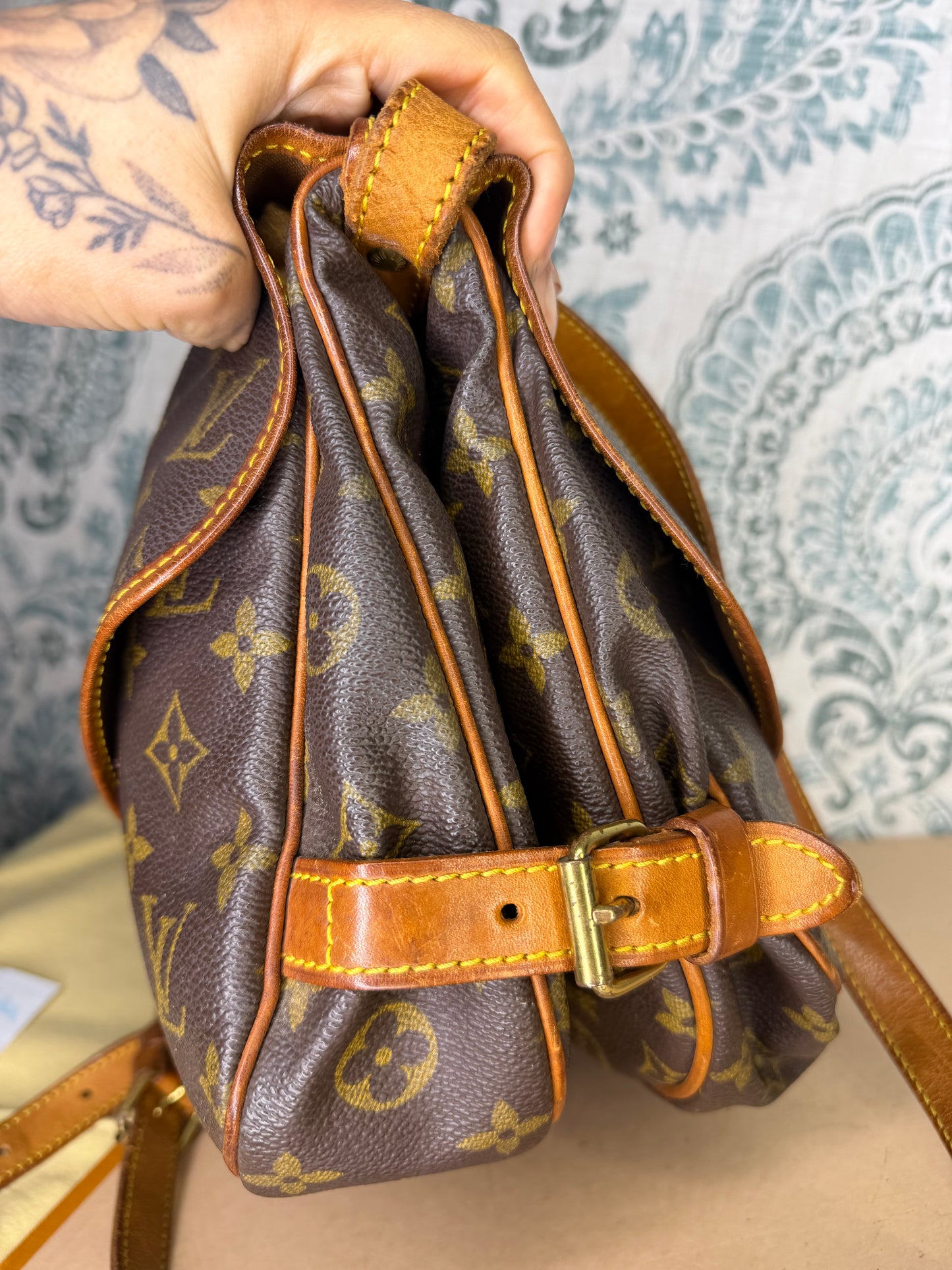 Louis Vuitton Saumur 30