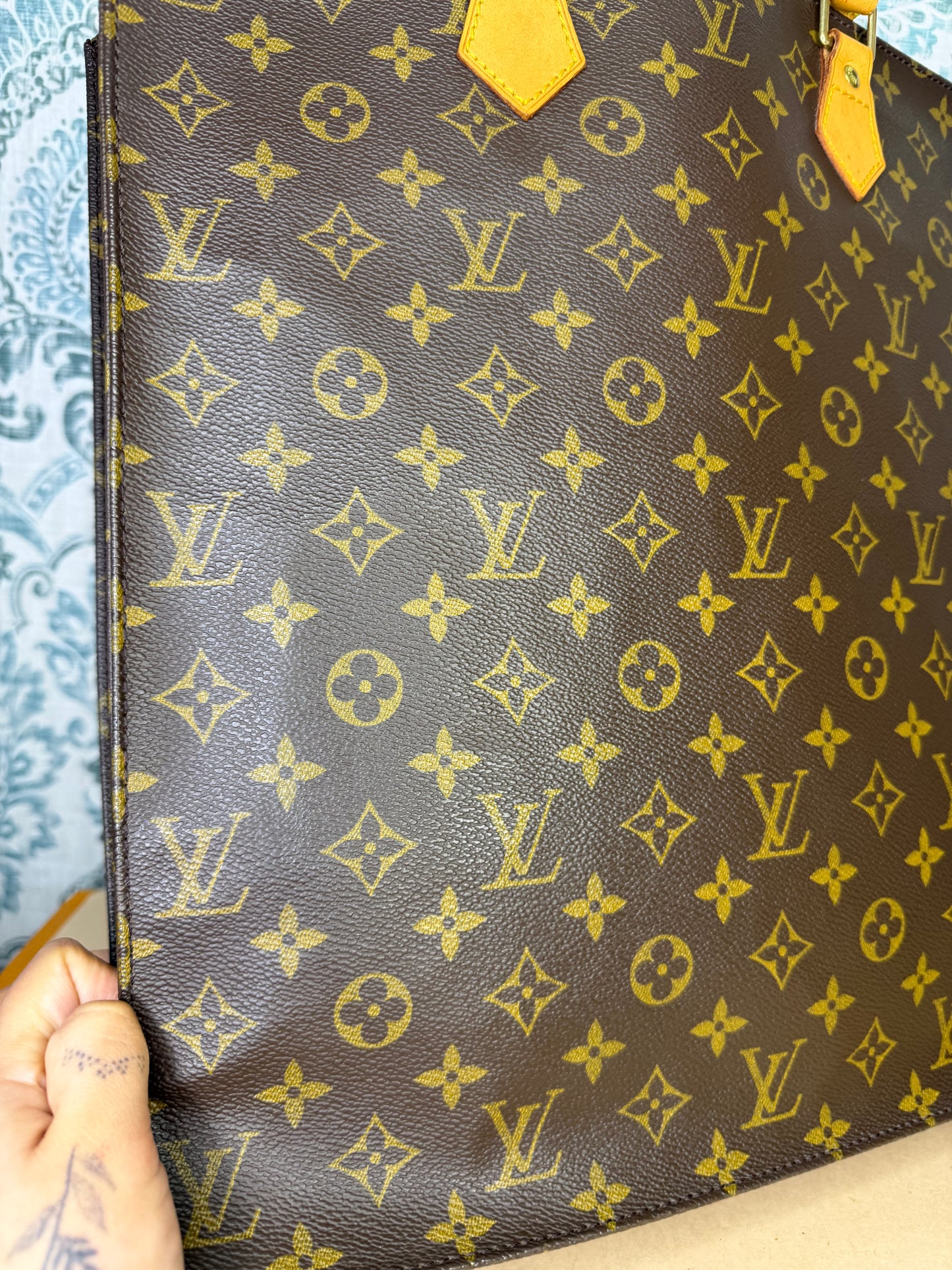 Louis Vuitton Sac Plat