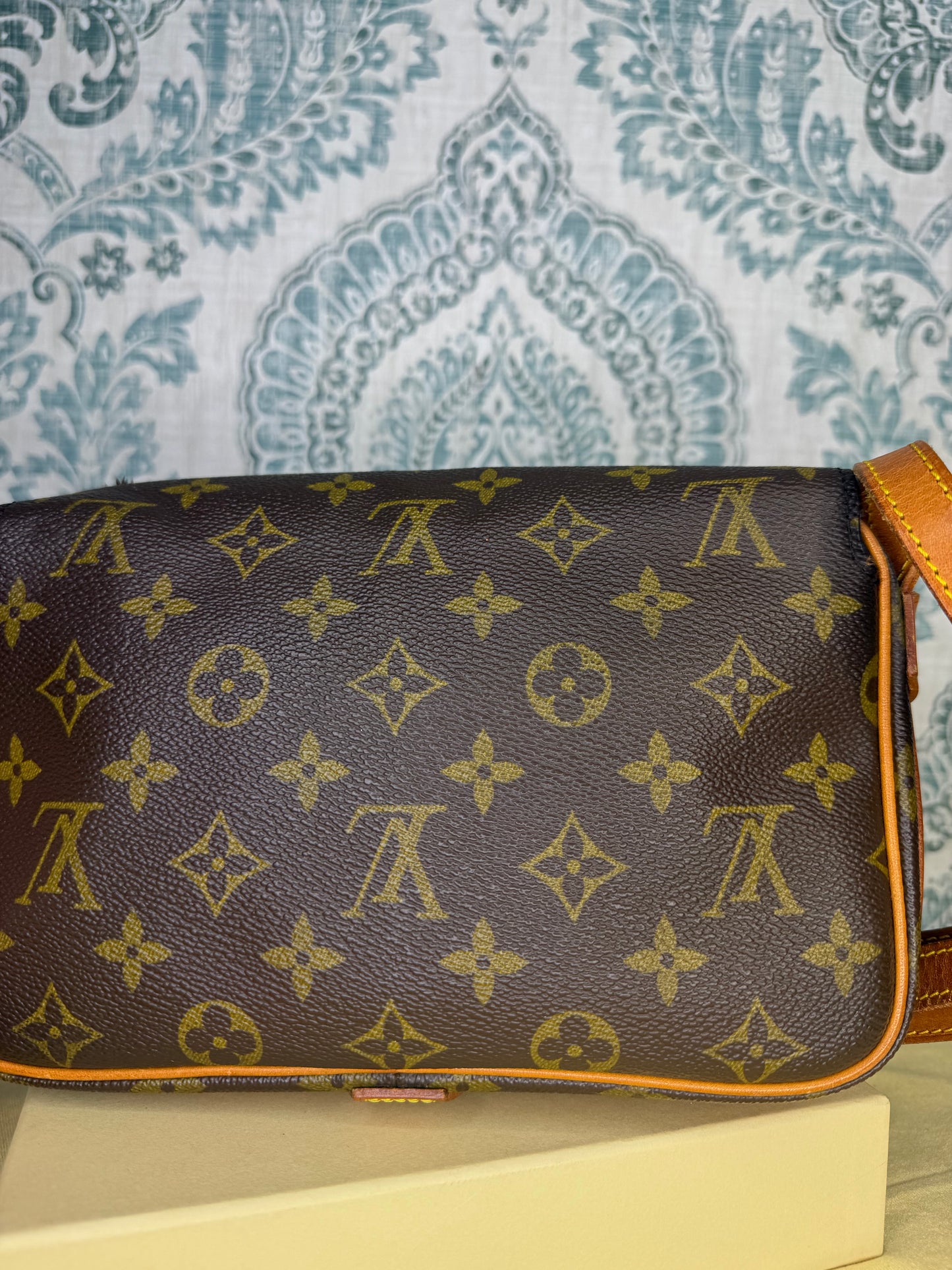 Louis Vuitton Saint Germain 24