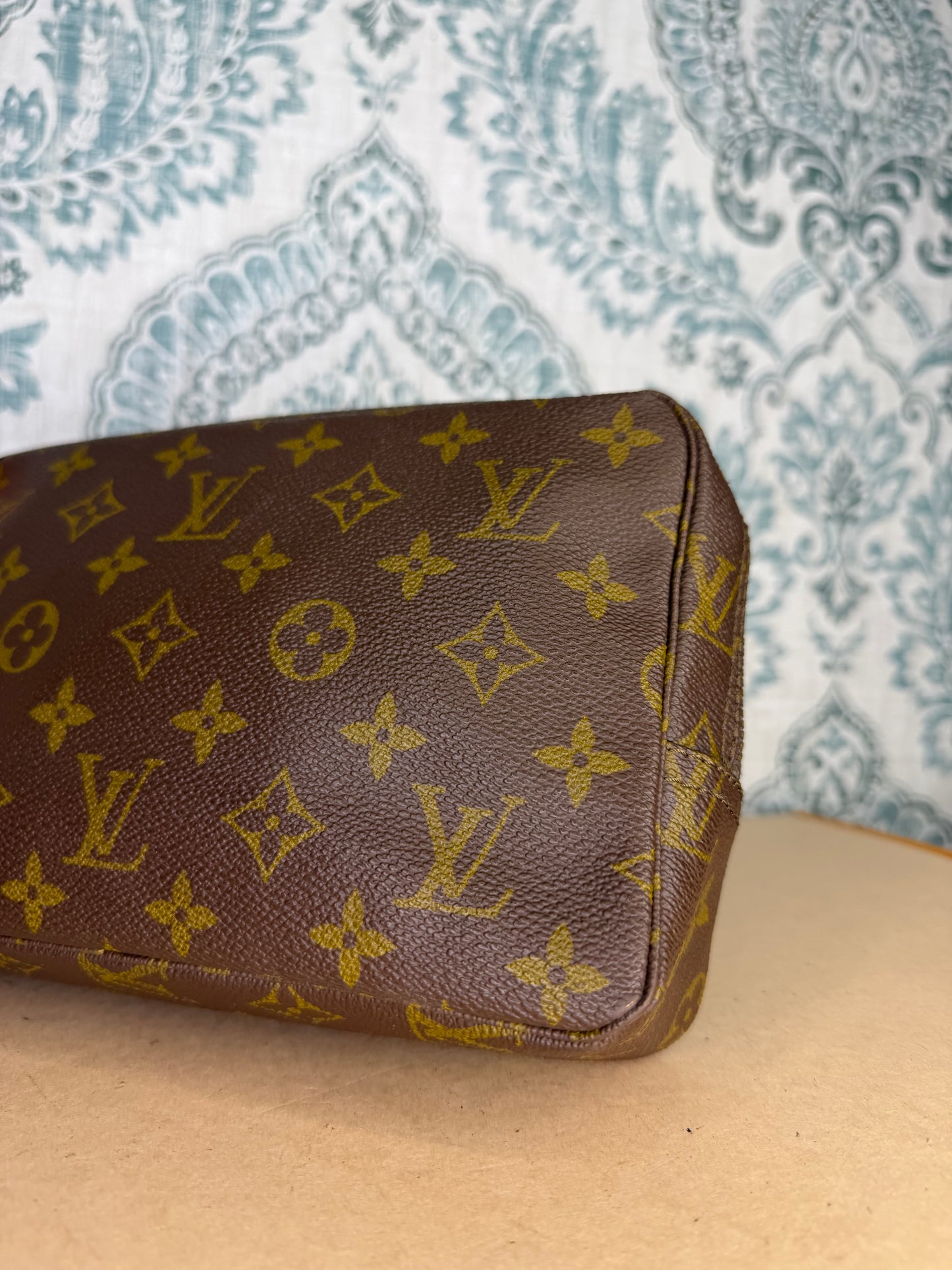 Louis Vuitton Trousse 23