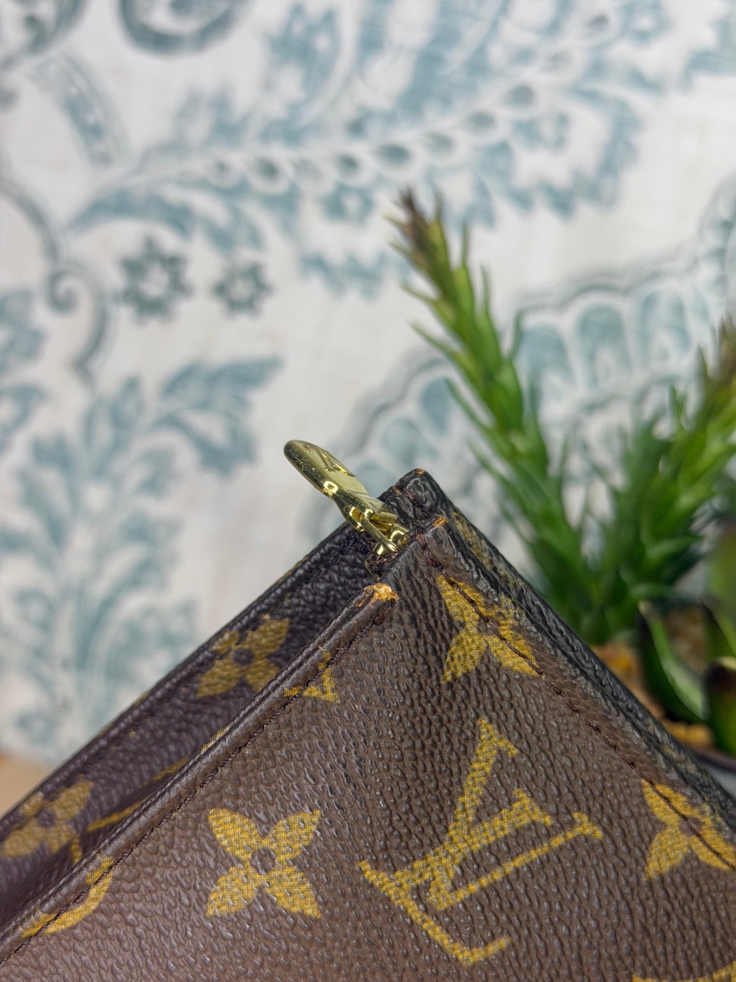 Louis Vuitton Toiletry 15