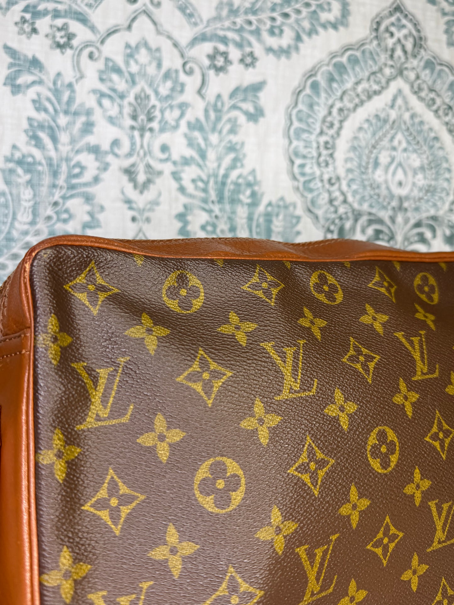 Louis Vuitton Sac Bandouliere 30 (needs new zipper)