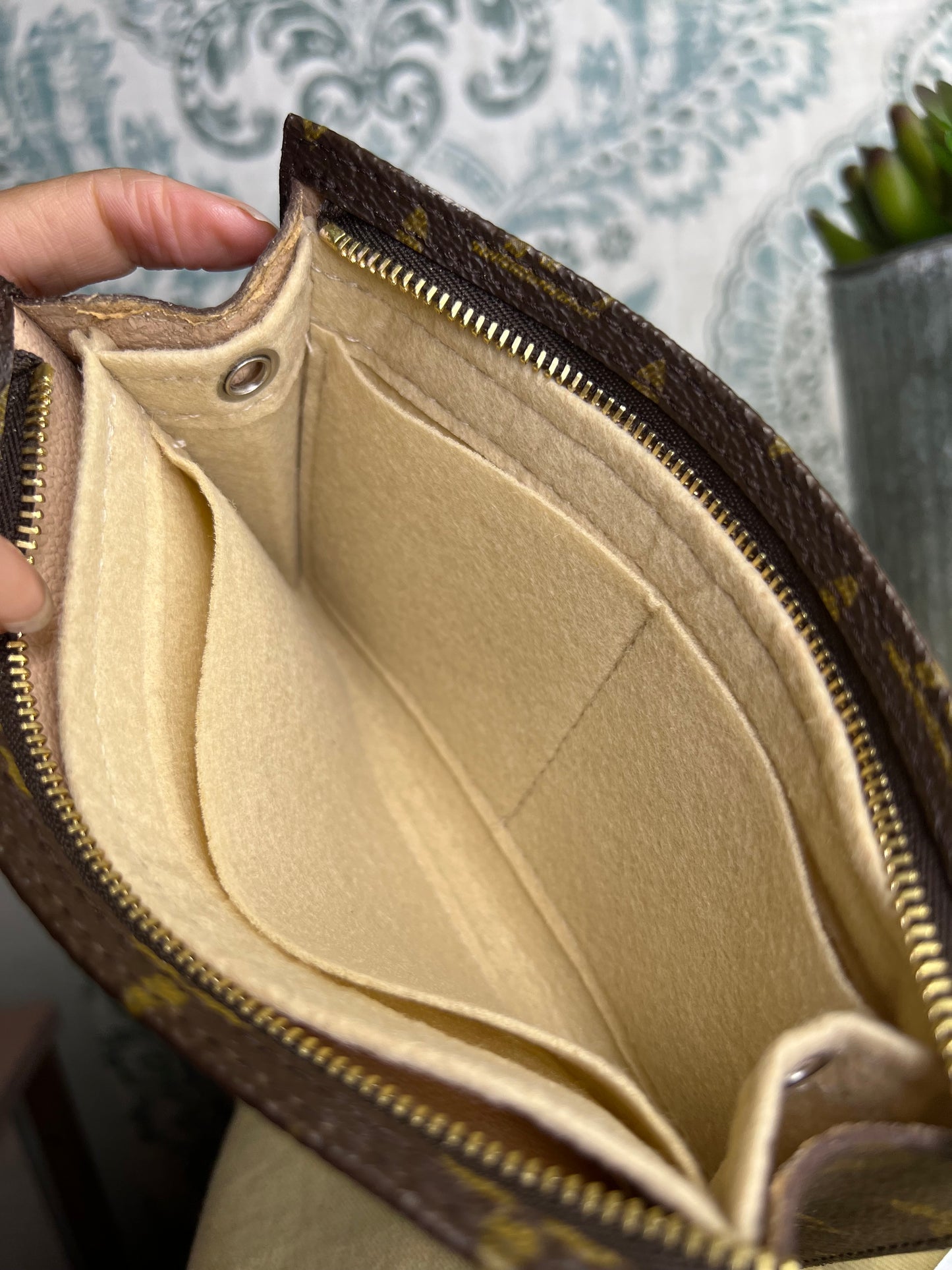 Louis Vuitton Monogram Bucket PM Pochette