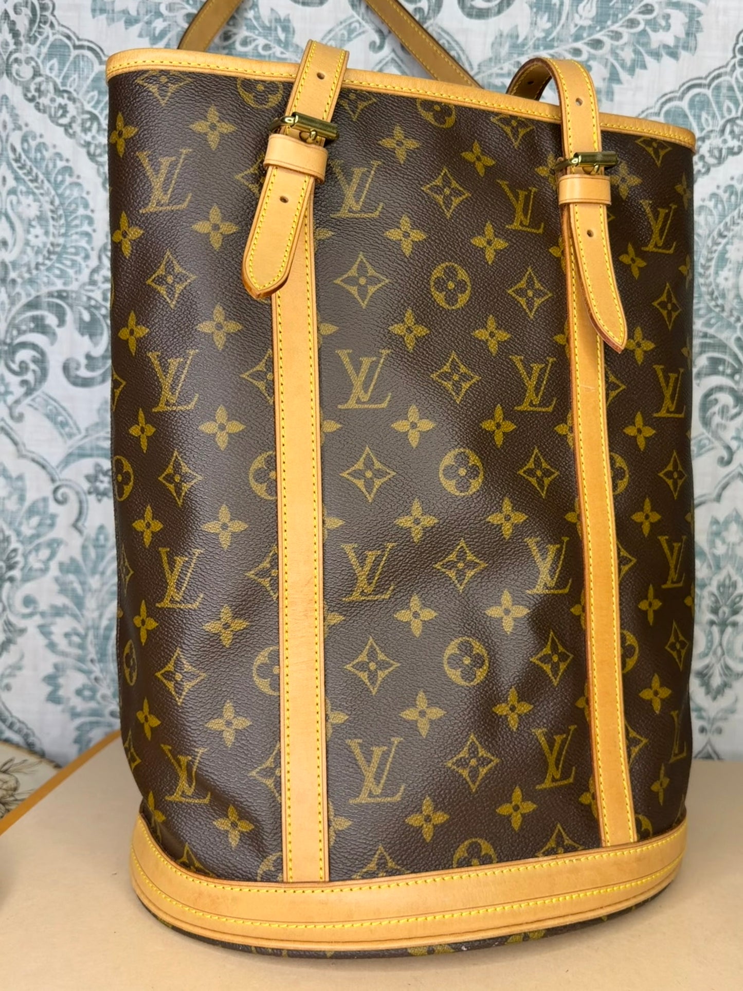 Louis Vuitton Bucket GM