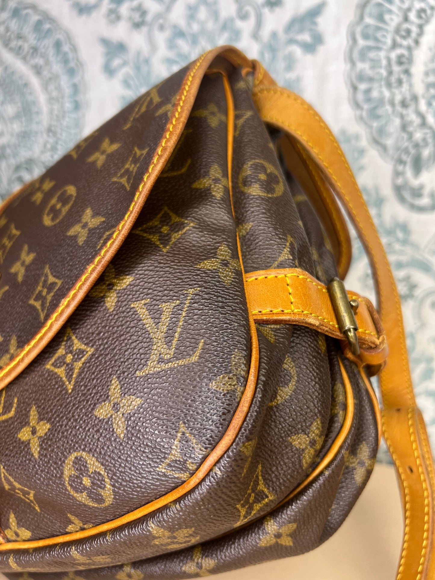 Louis Vuitton Saumur 30