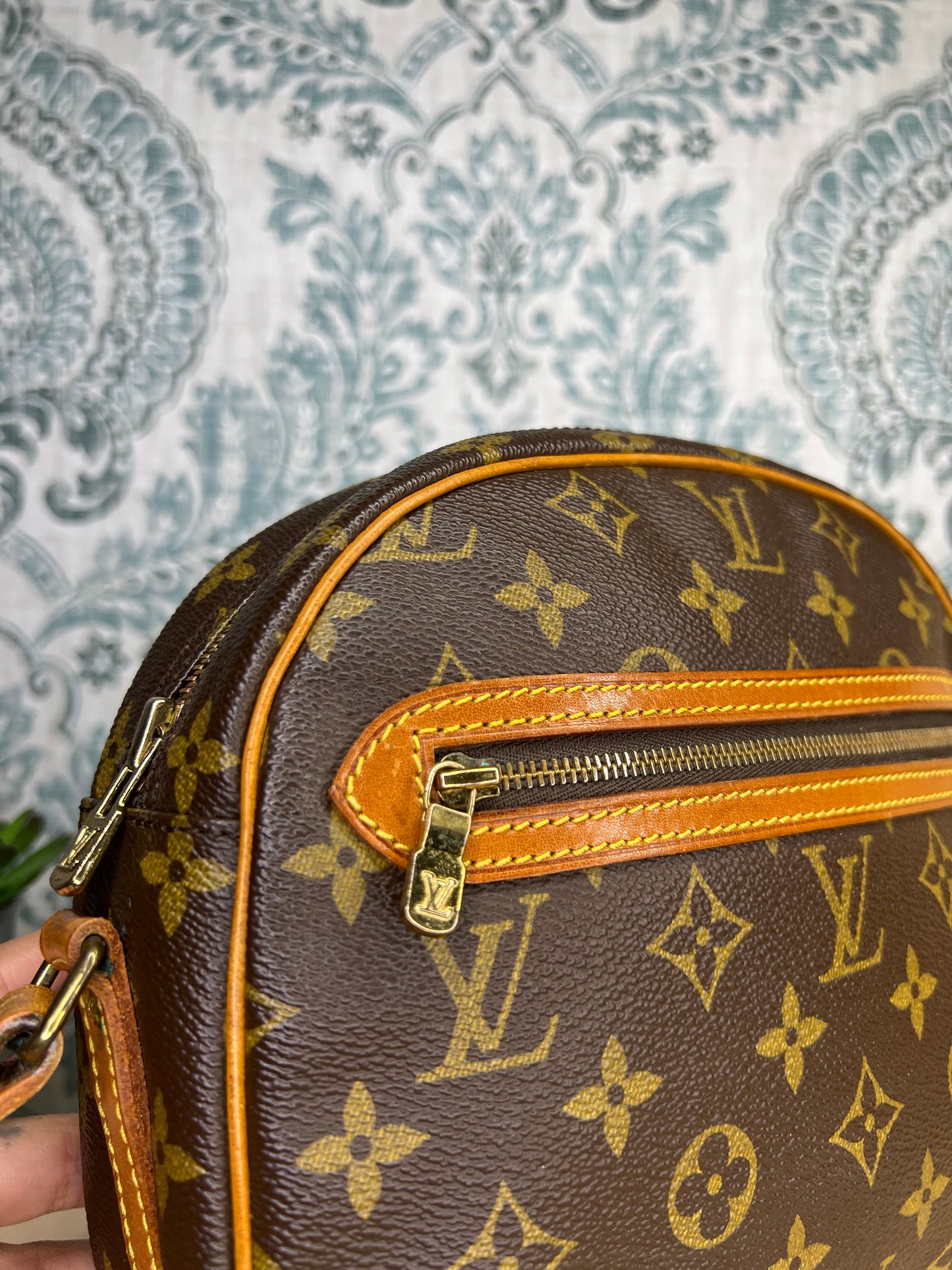 Louis Vuitton Senlis