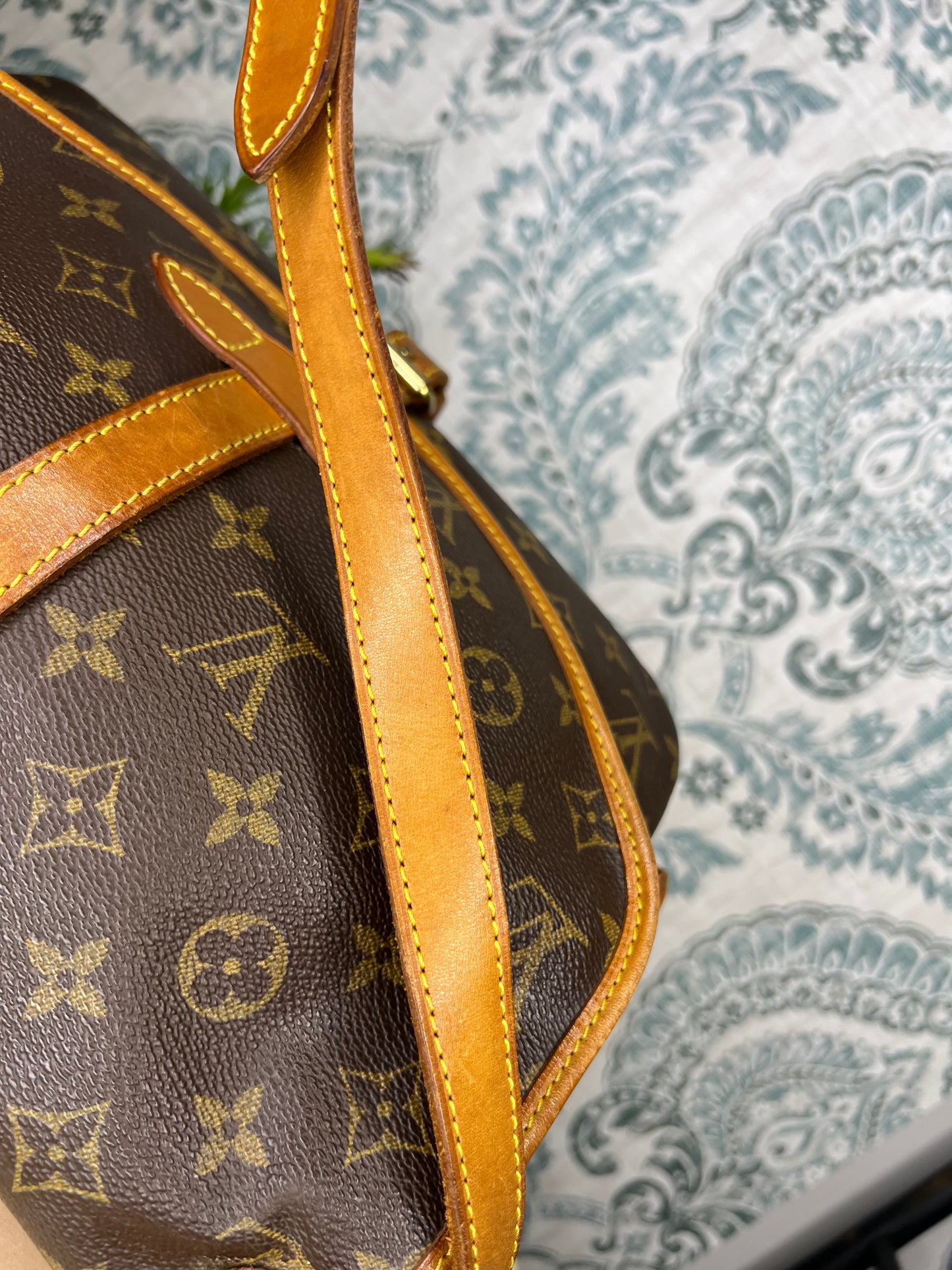 Louis Vuitton Saumur 30