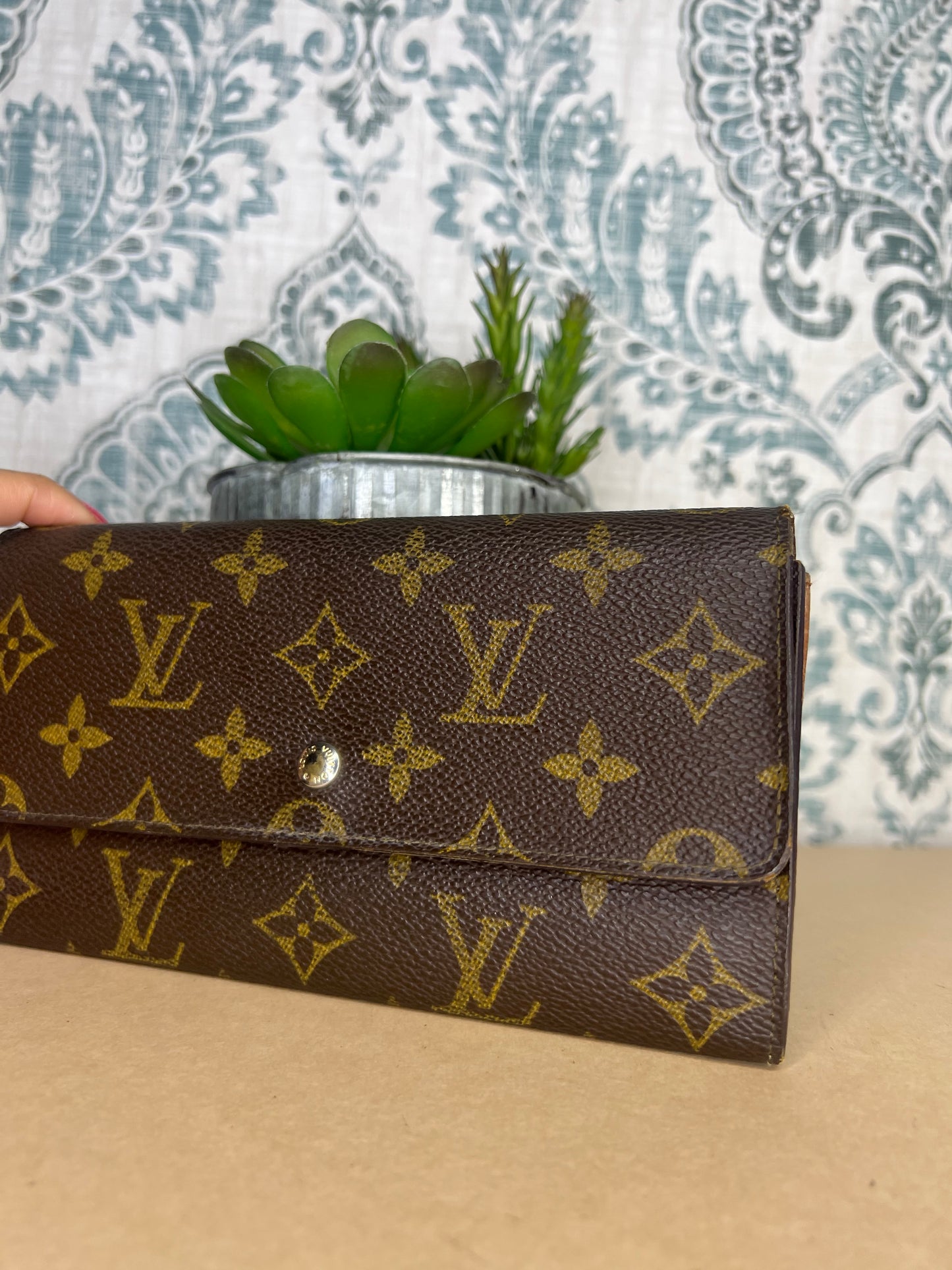 Louis Vuitton Monogram Sarah Wallet