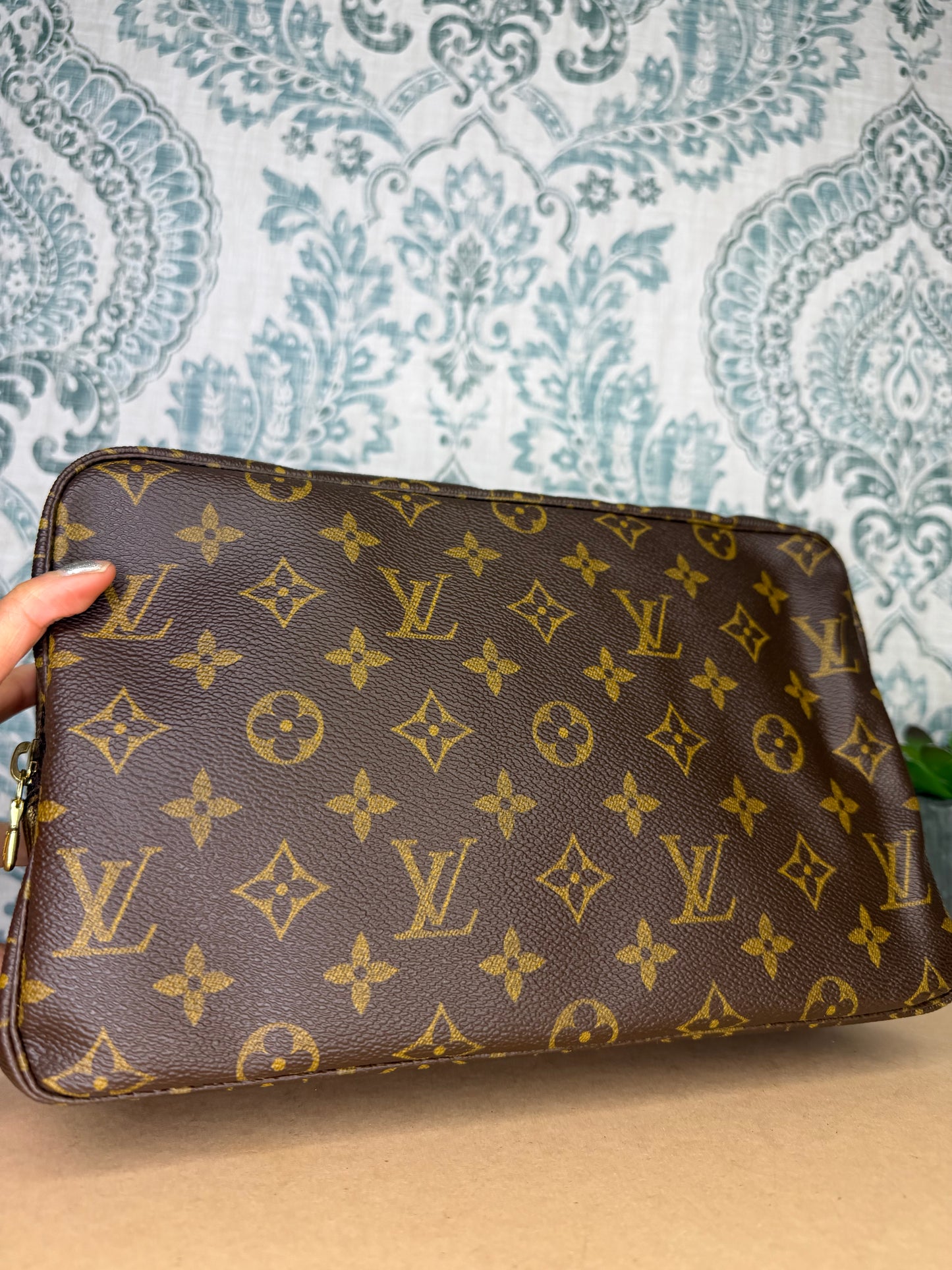 Louis Vuitton Trousse 28