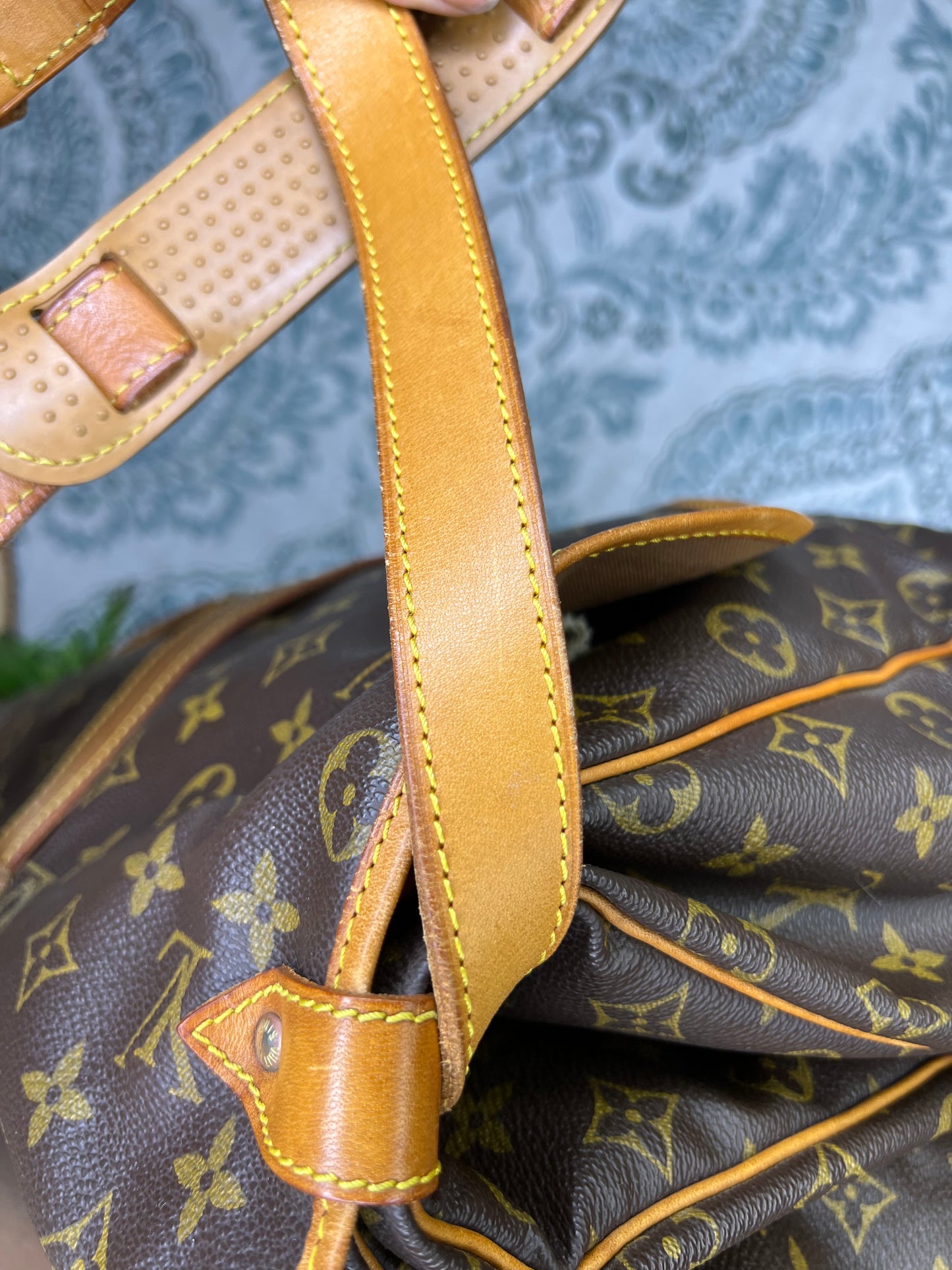 Louis Vuitton Saumur 35