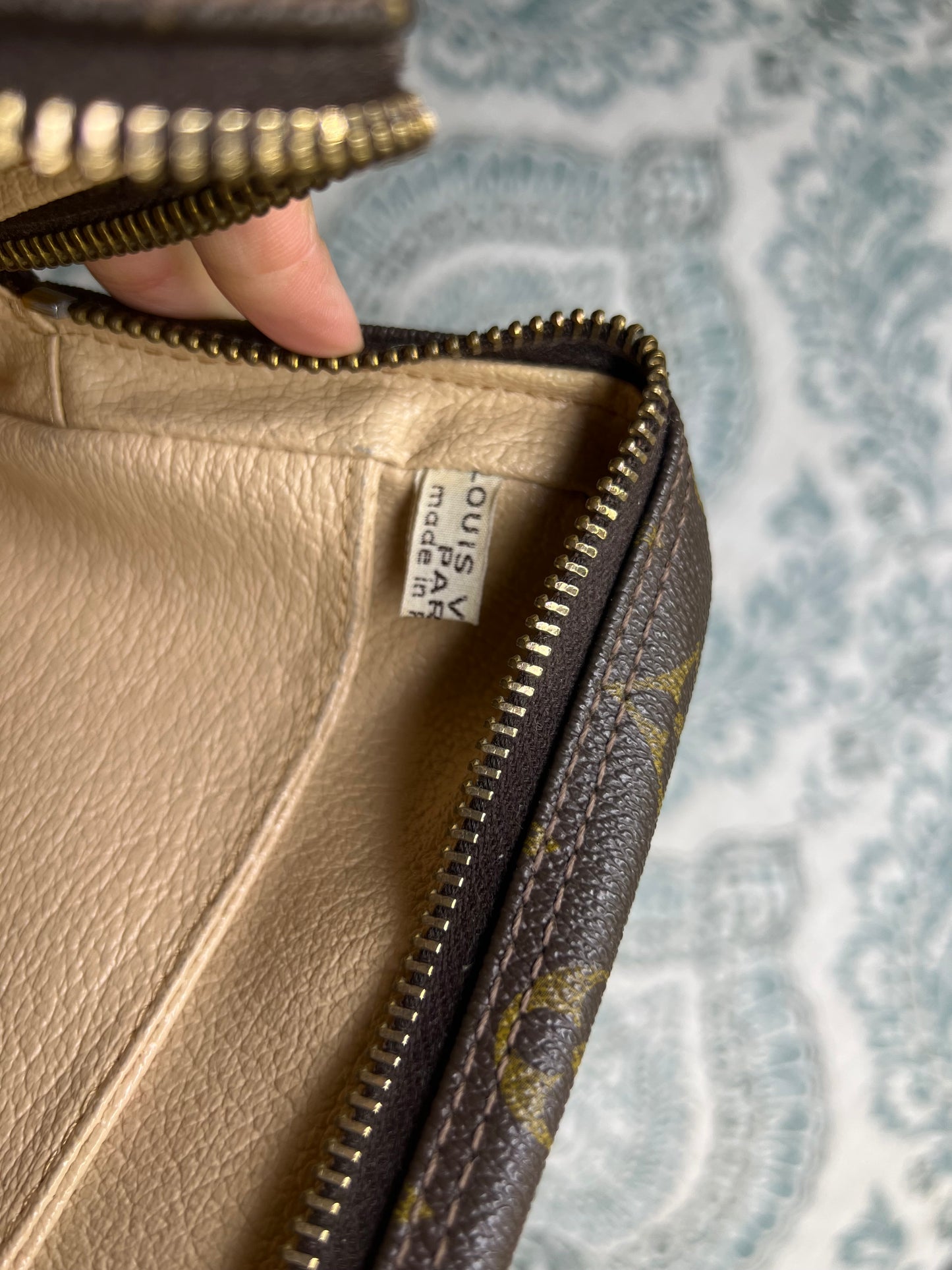 Louis Vuitton Trousse 23