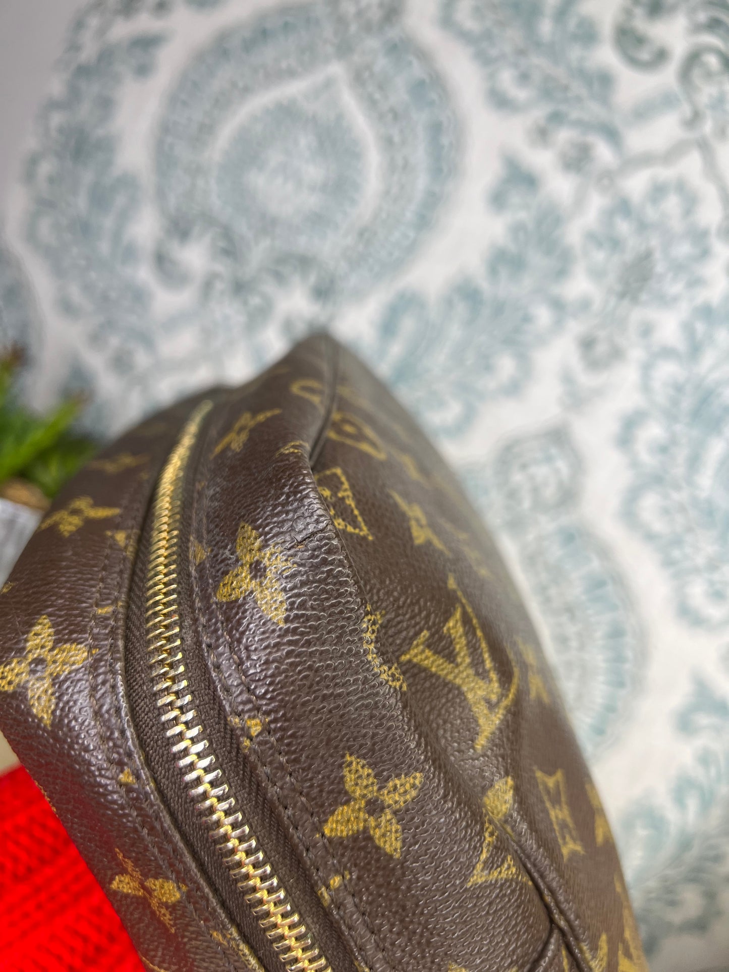 Louis Vuitton Trousse 28