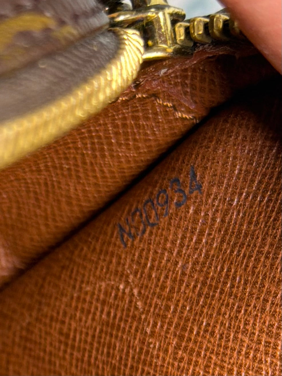 Louis Vuitton Saint Germain 27