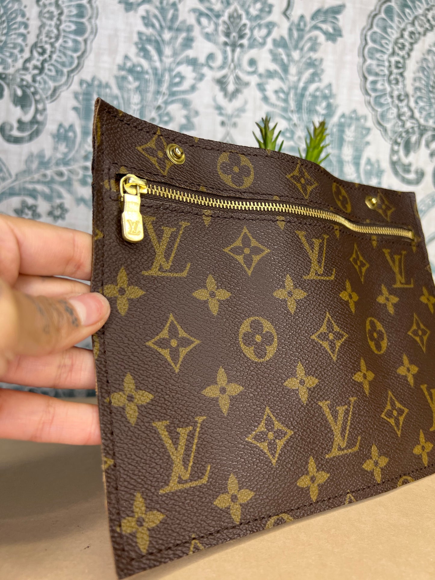 Louis Vuitton Randonnee Pouch I9